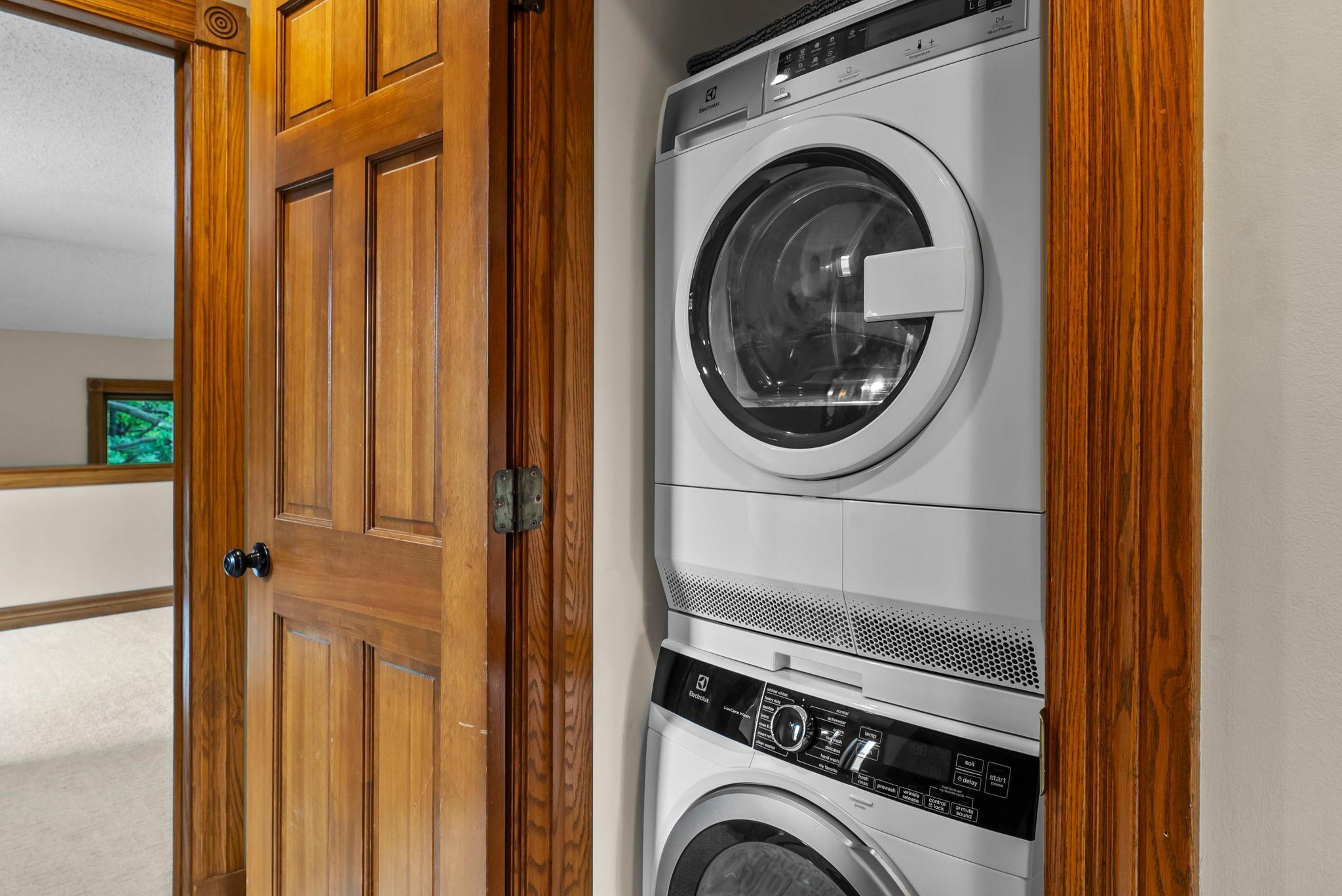 5 Irvine Park Unit: 5B