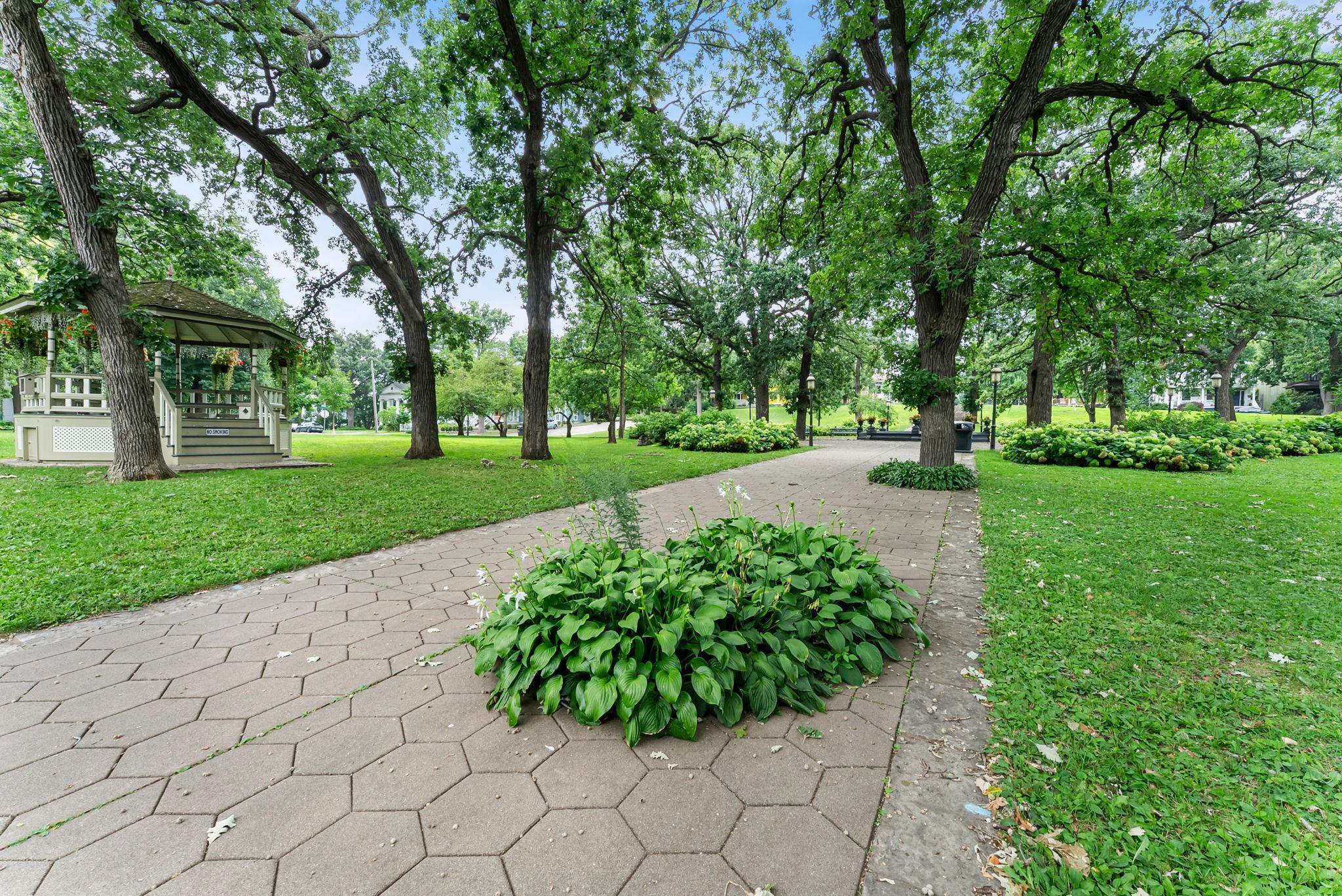 5 Irvine Park Unit: 5B