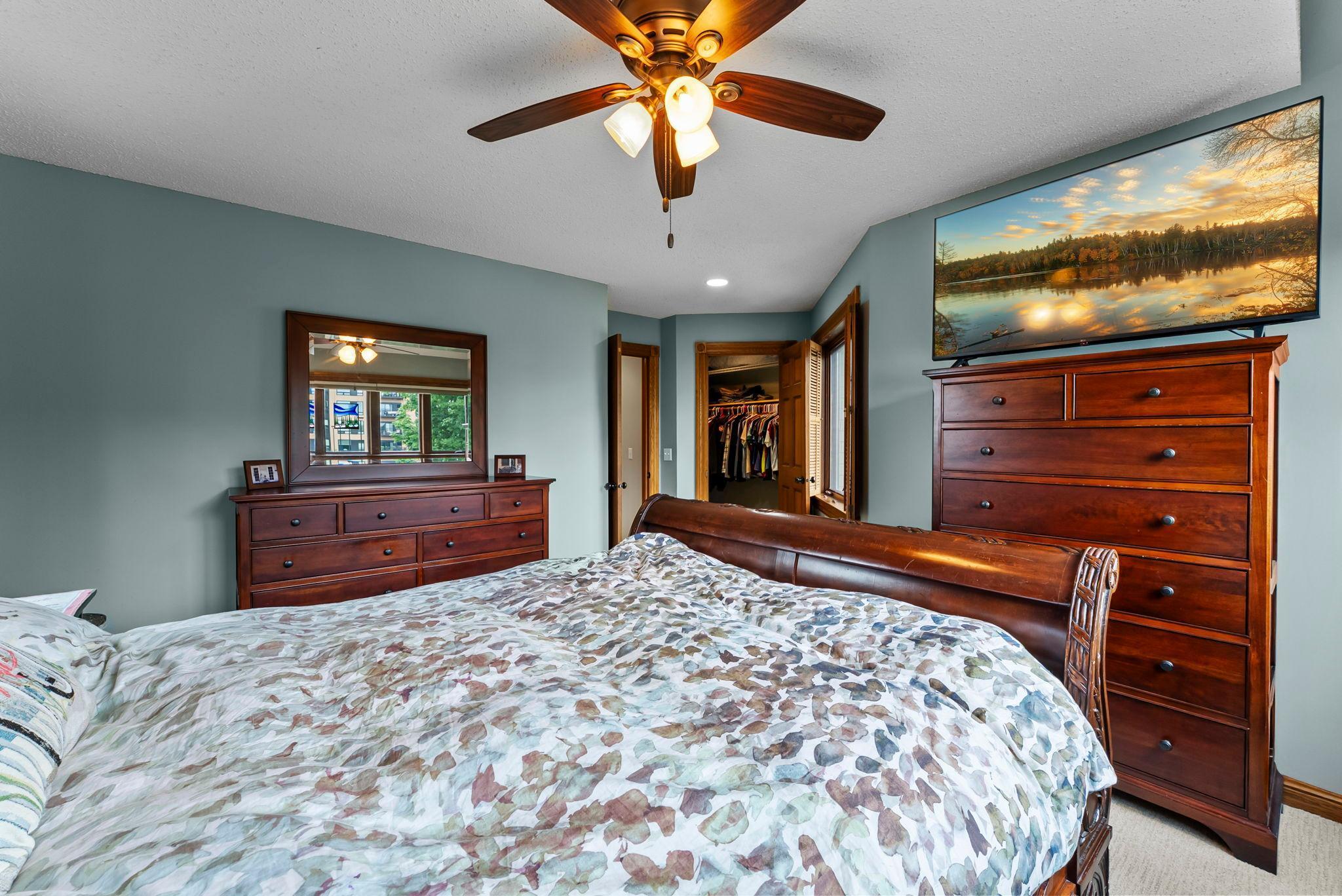 5 Irvine Park Unit: 5B