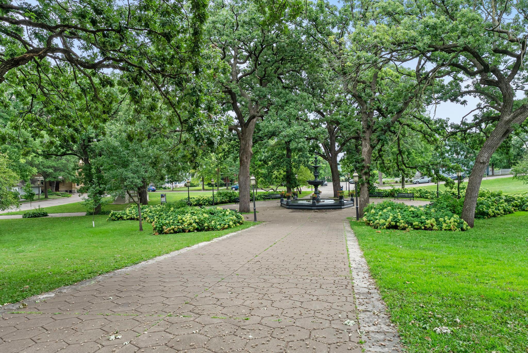 5 Irvine Park Unit: 5B