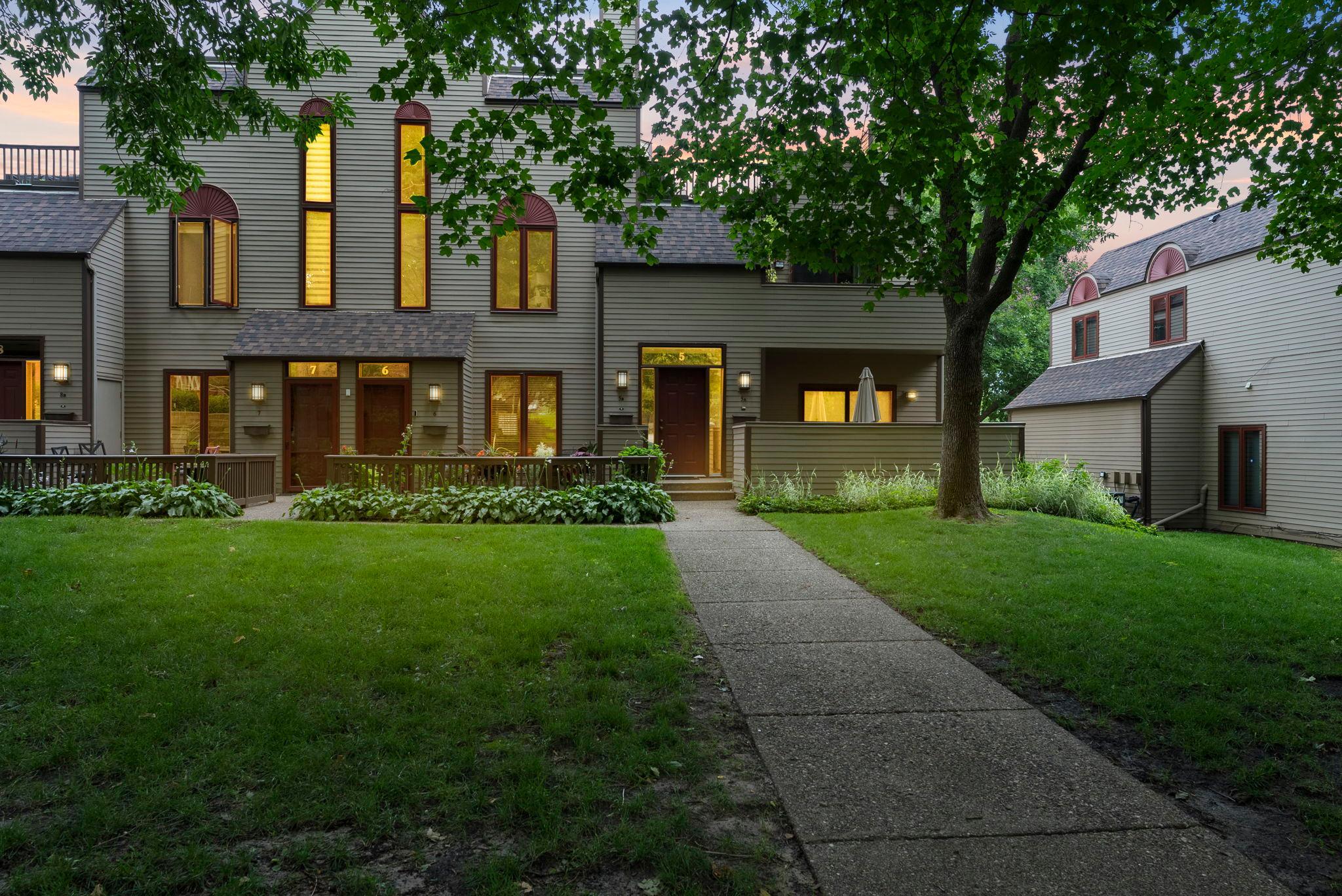 5 Irvine Park Unit: 5B