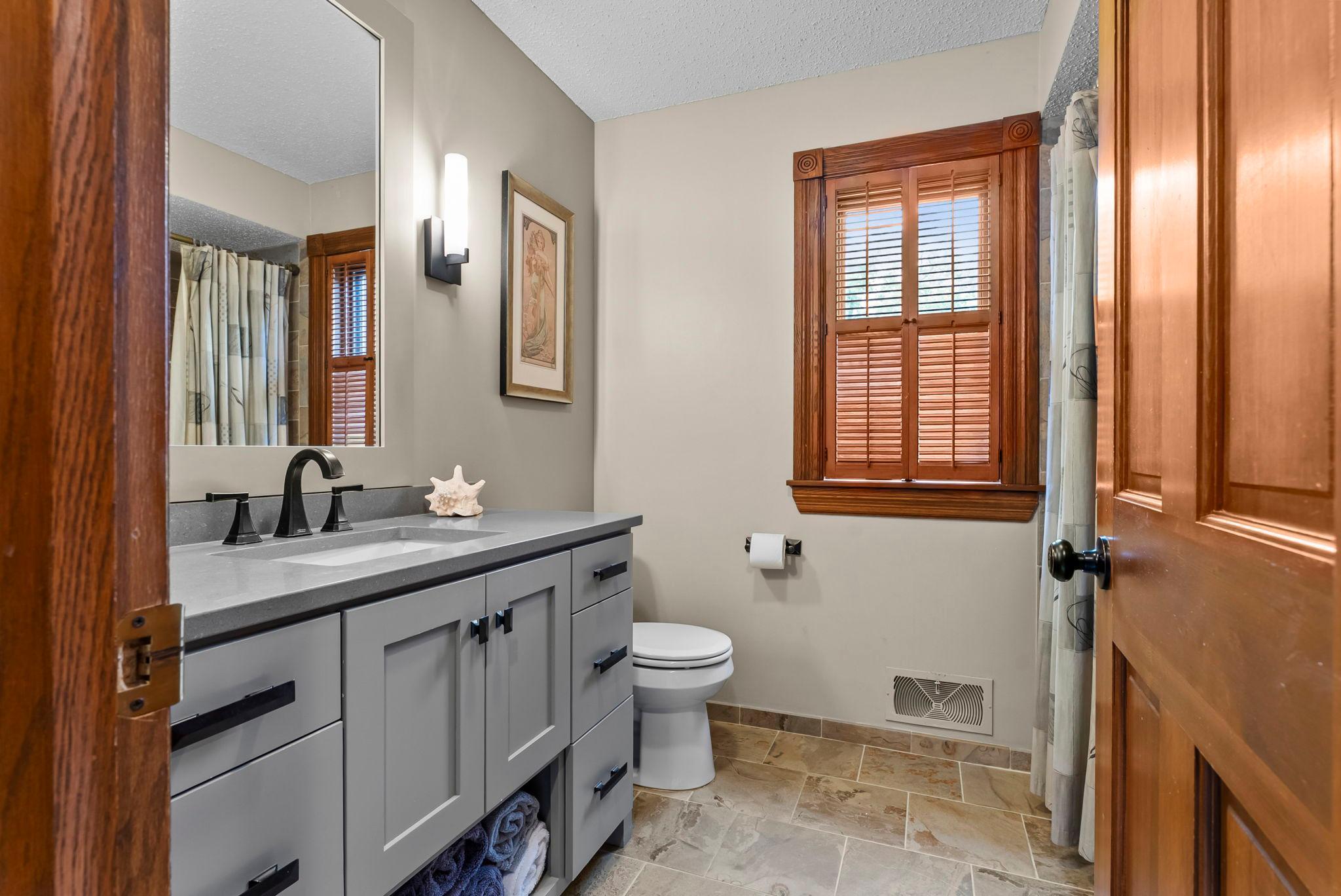 5 Irvine Park Unit: 5B