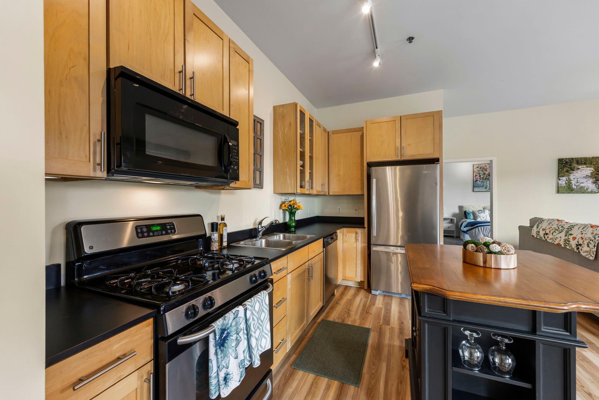 490 N Temperance Street Unit: 204