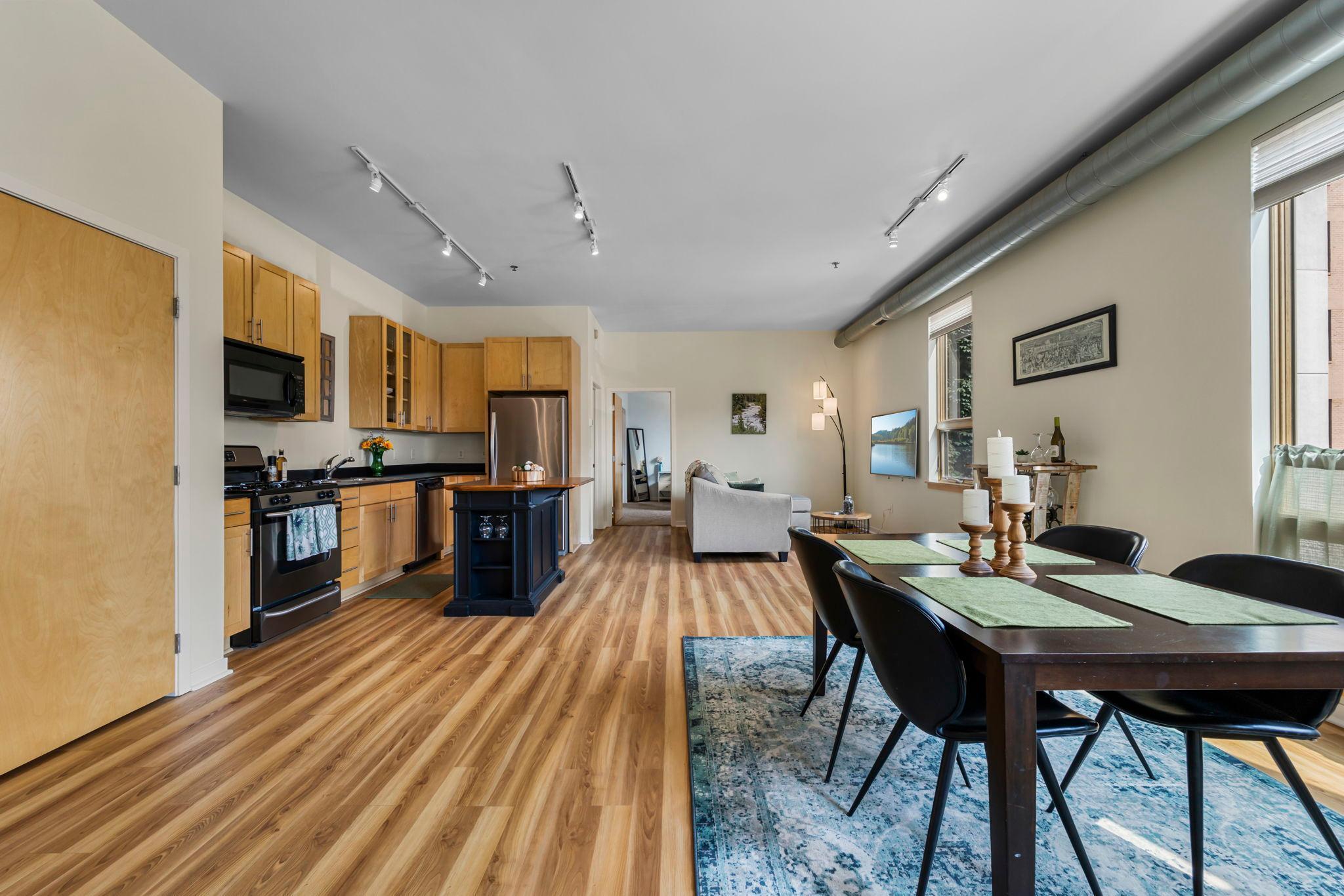 490 N Temperance Street Unit: 204