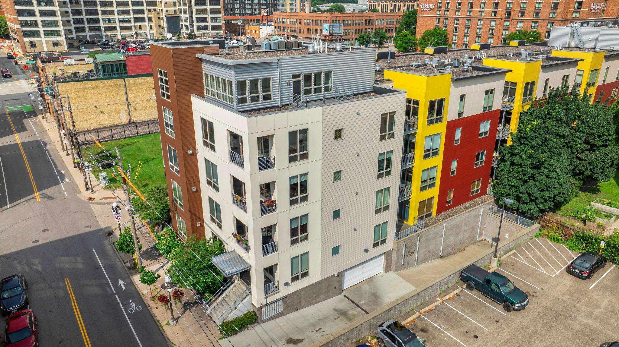 490 N Temperance Street Unit: 204