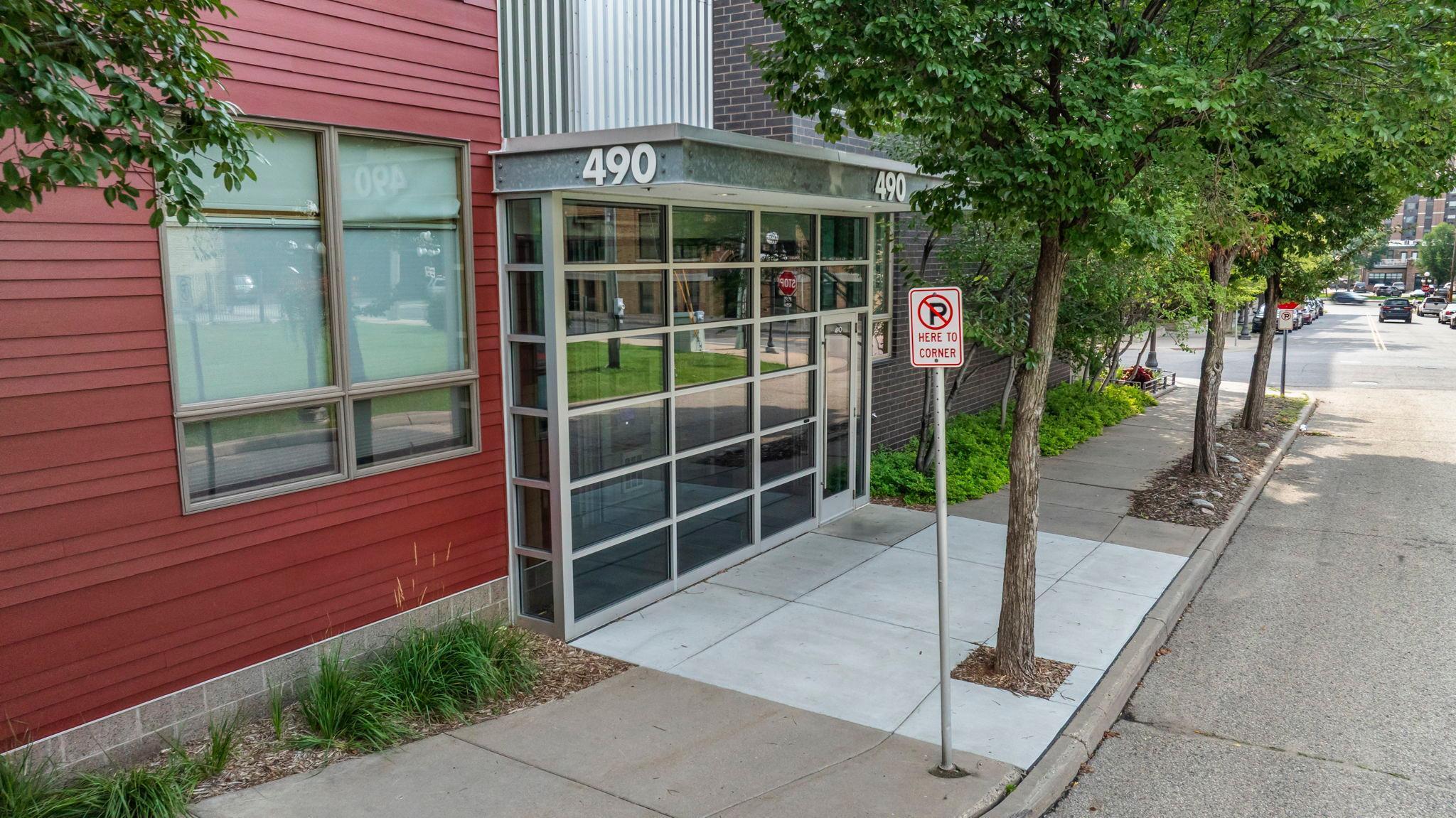 490 N Temperance Street Unit: 204