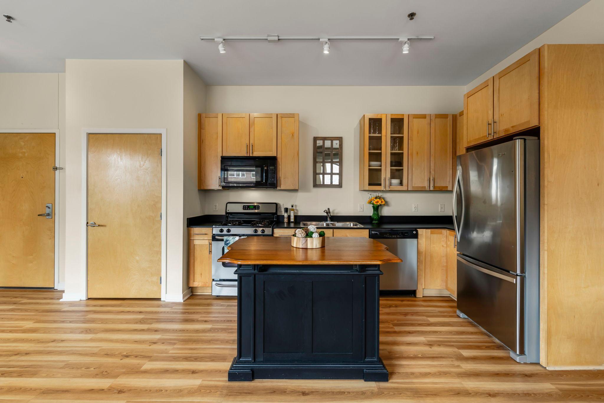 490 N Temperance Street Unit: 204