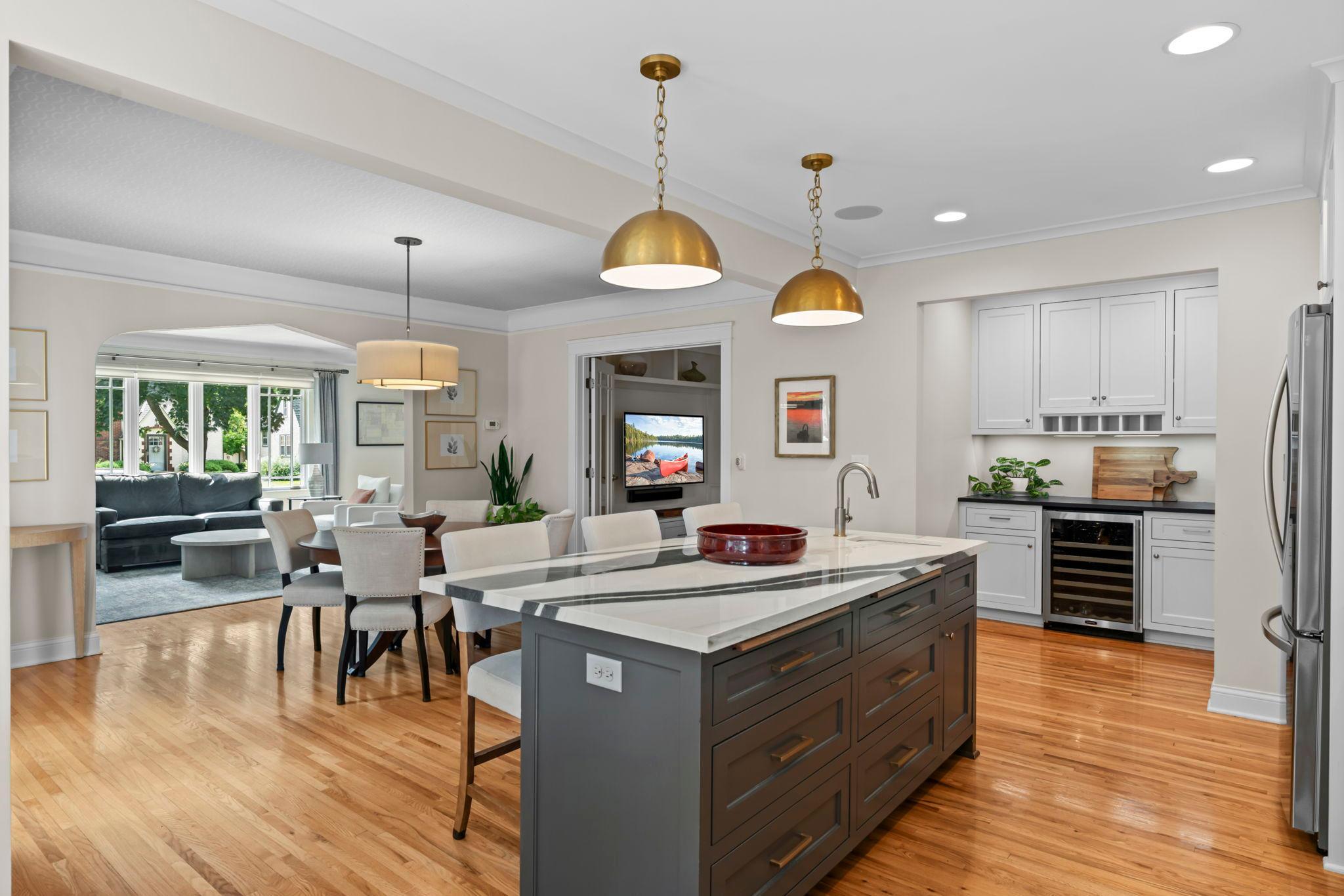 2123 Juno Avenue Unit: 1