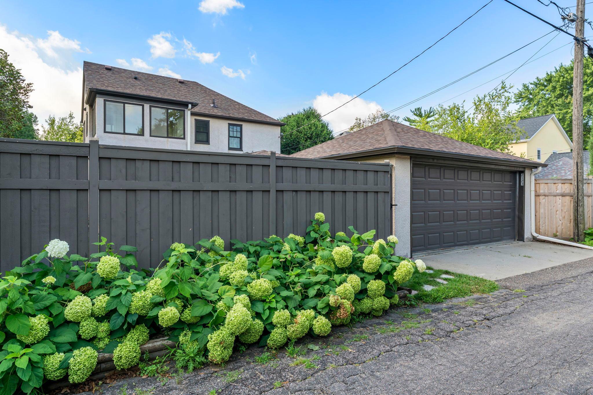 2123 Juno Avenue Unit: 1