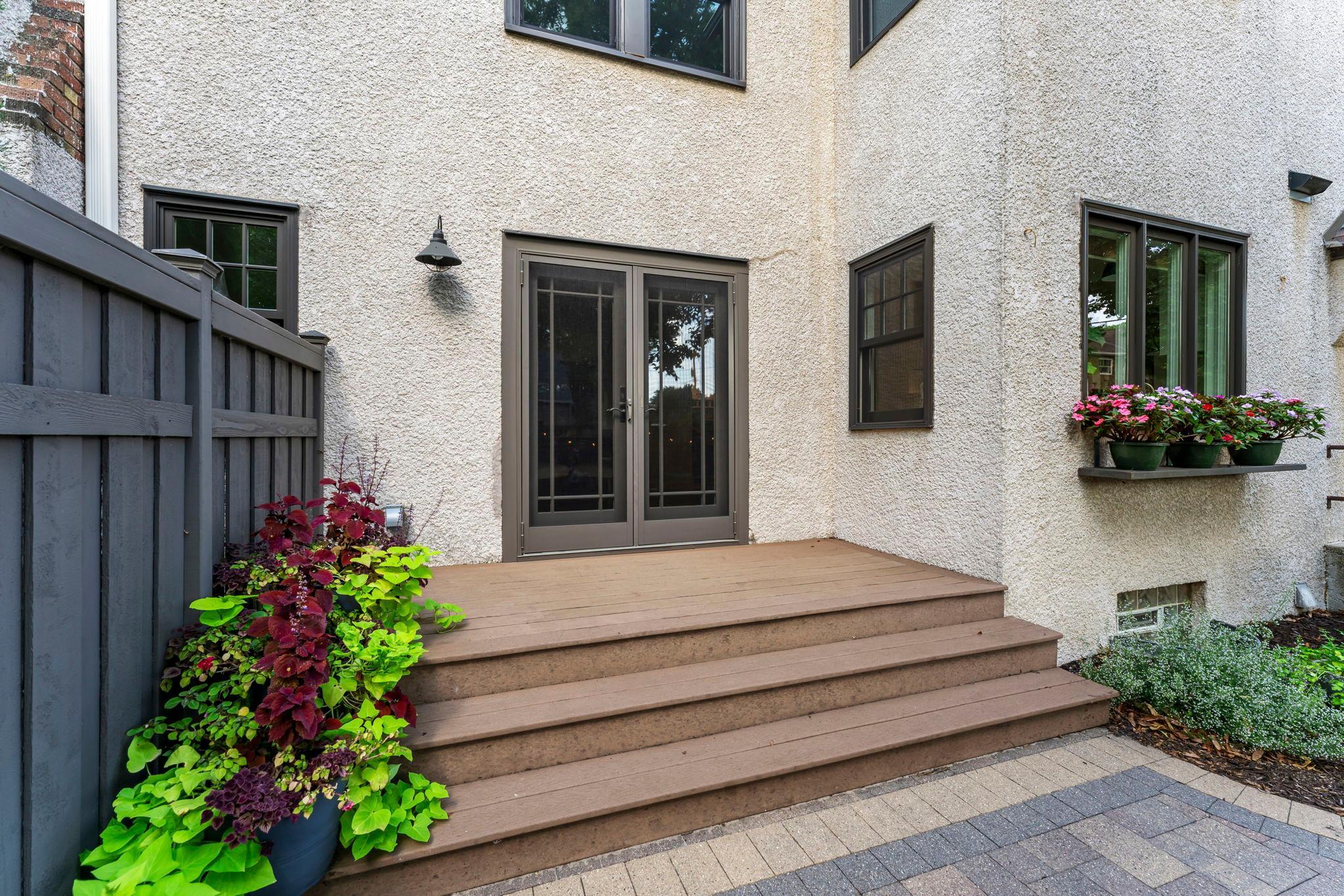2123 Juno Avenue Unit: 1