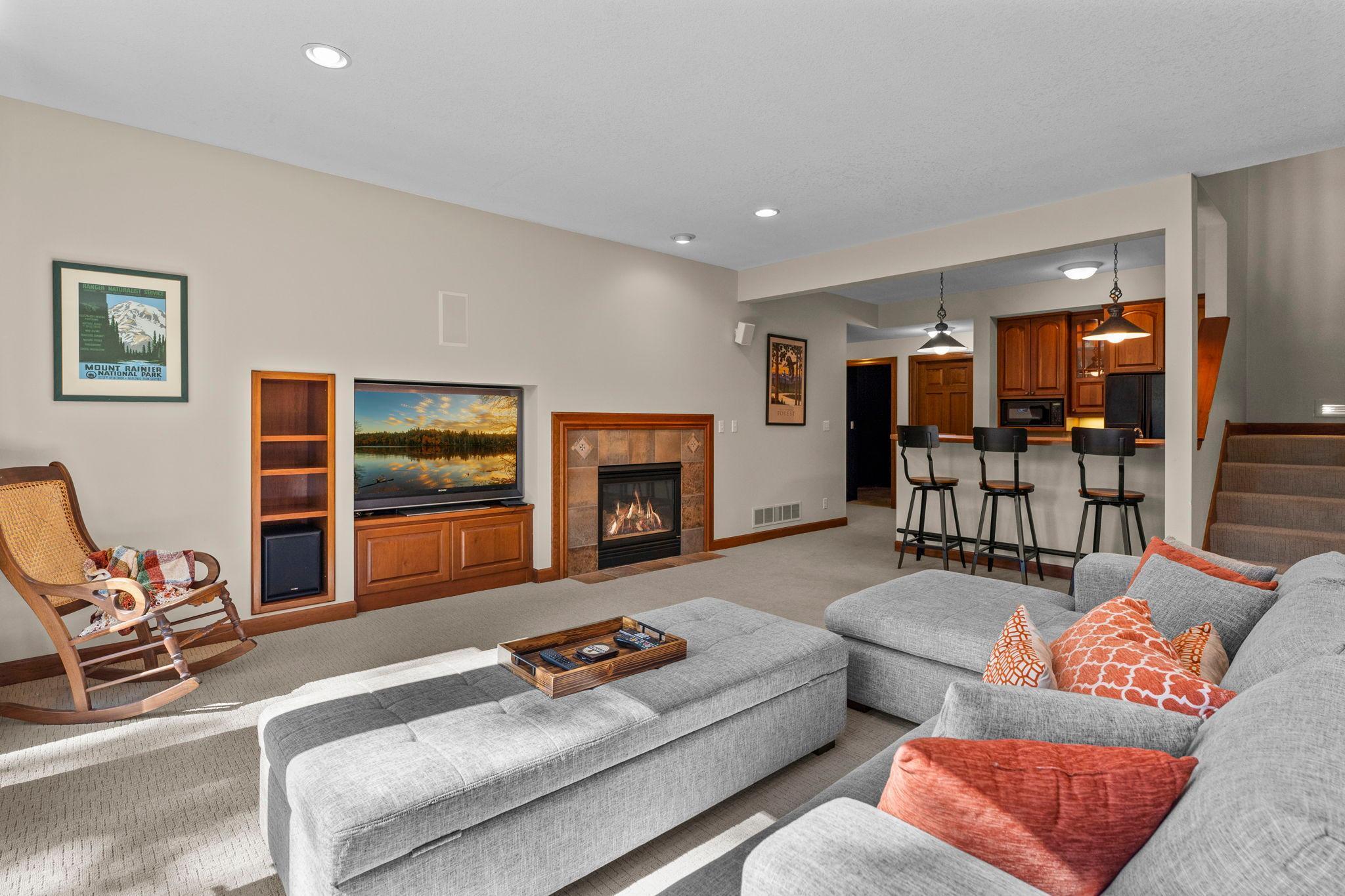 8917 Joliet Avenue N