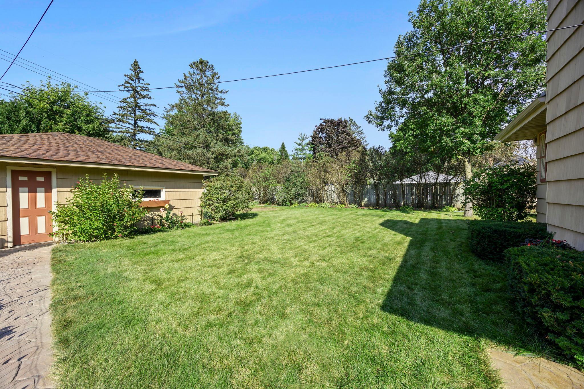 1031 Ryan Avenue W