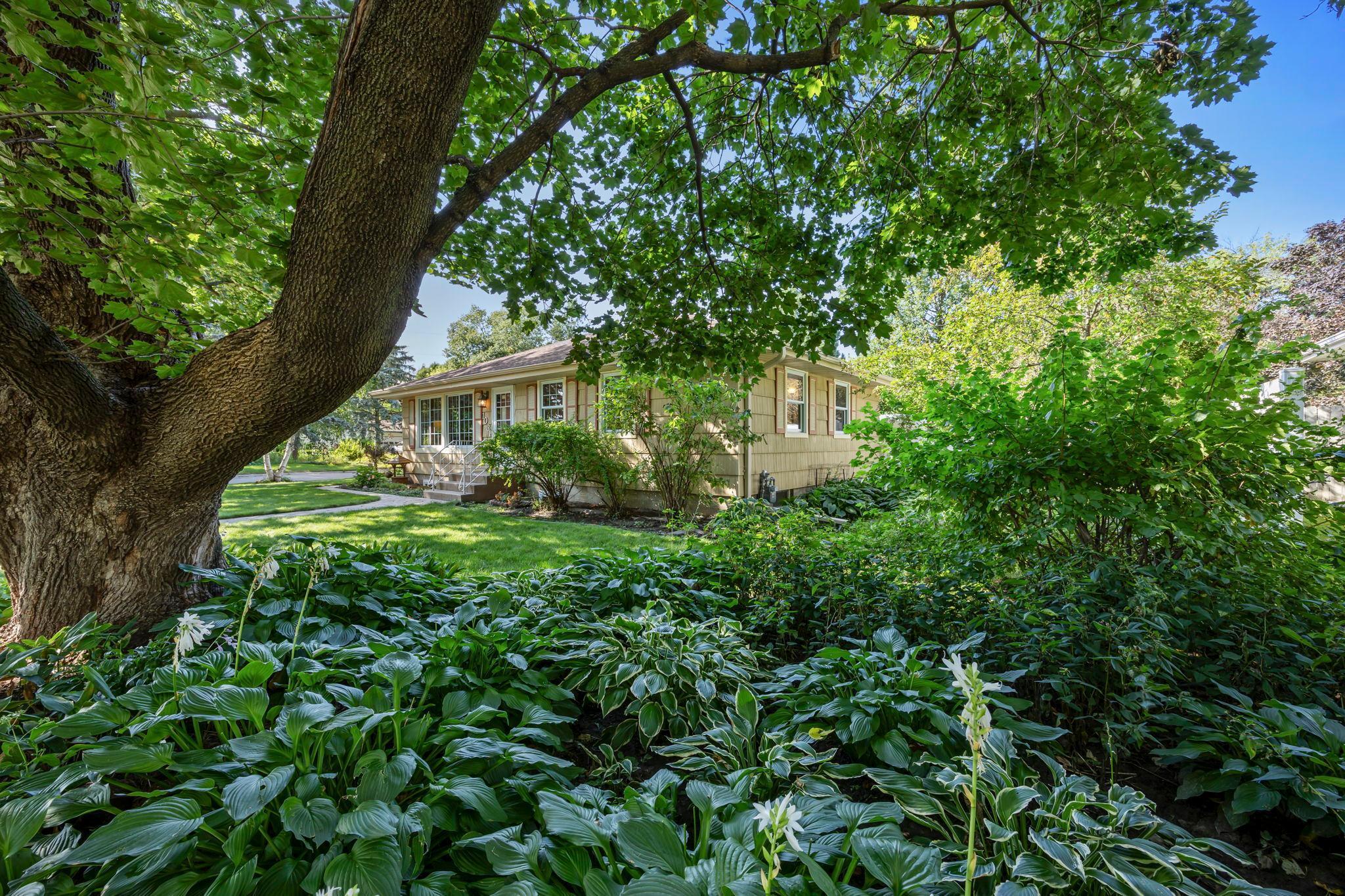 1031 Ryan Avenue W