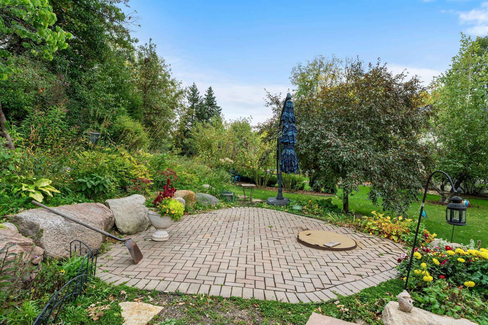 2360 Apache Court