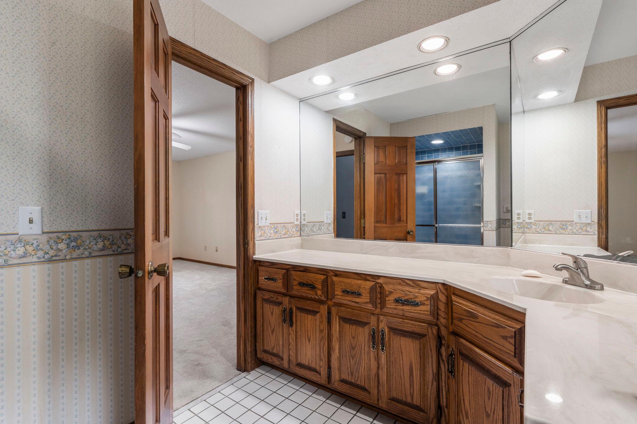 2360 Apache Court