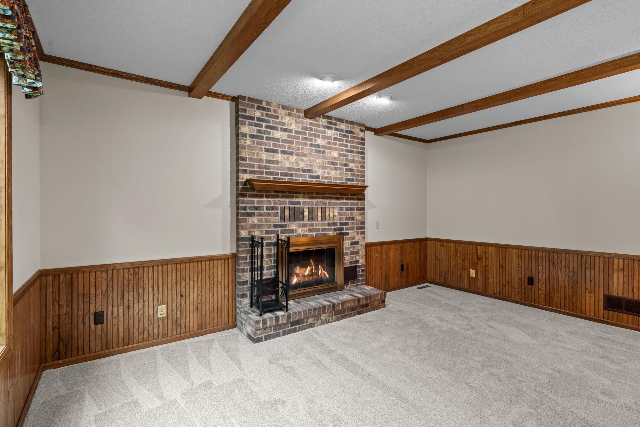 2360 Apache Court