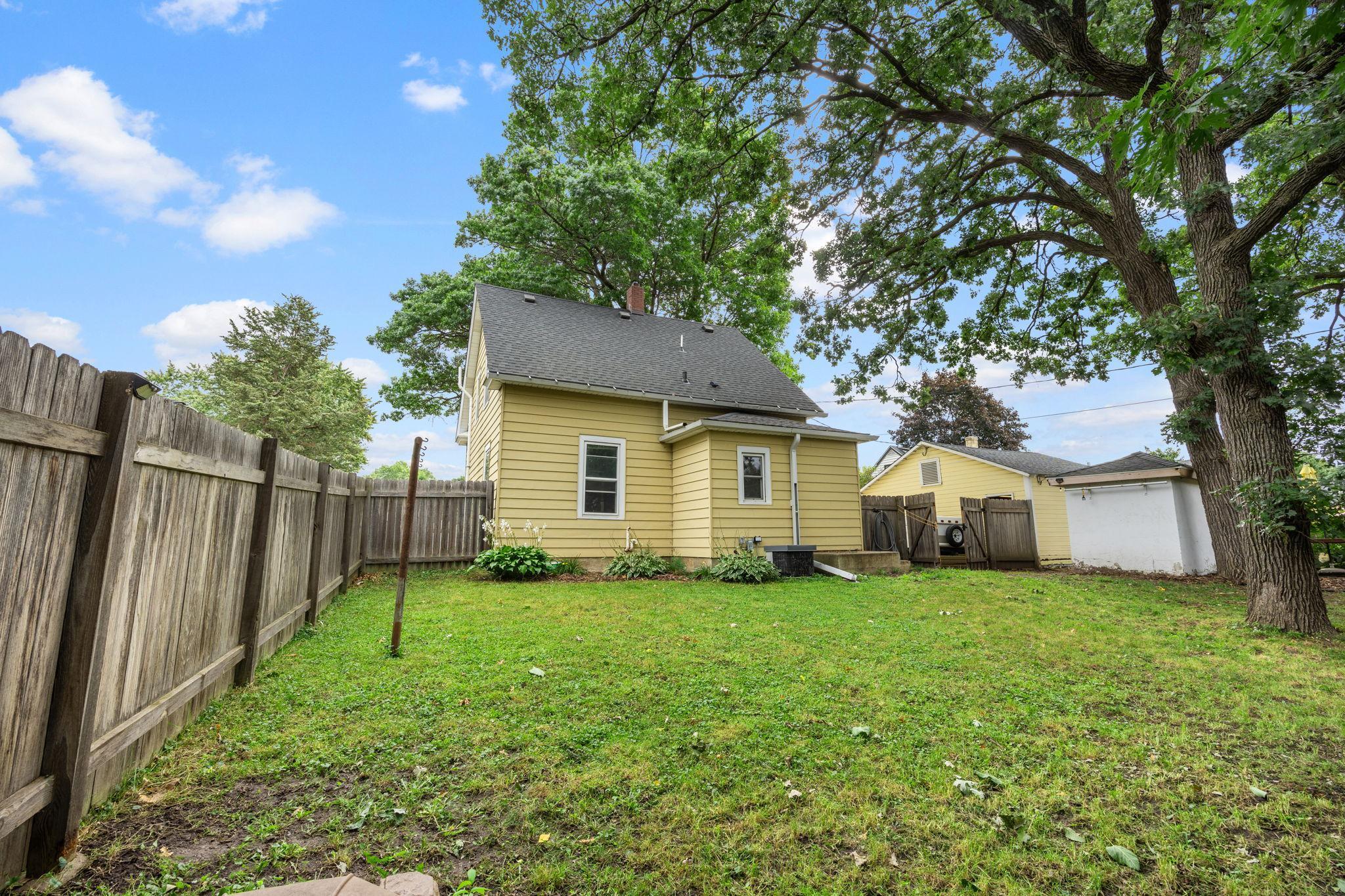 1751 Clarence Street