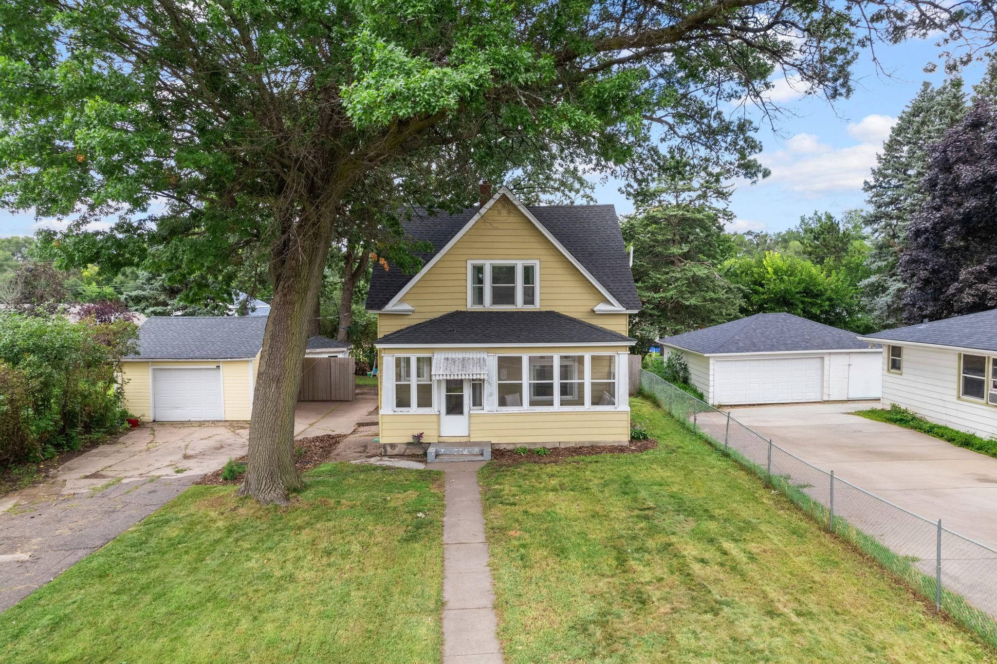 1751 Clarence Street