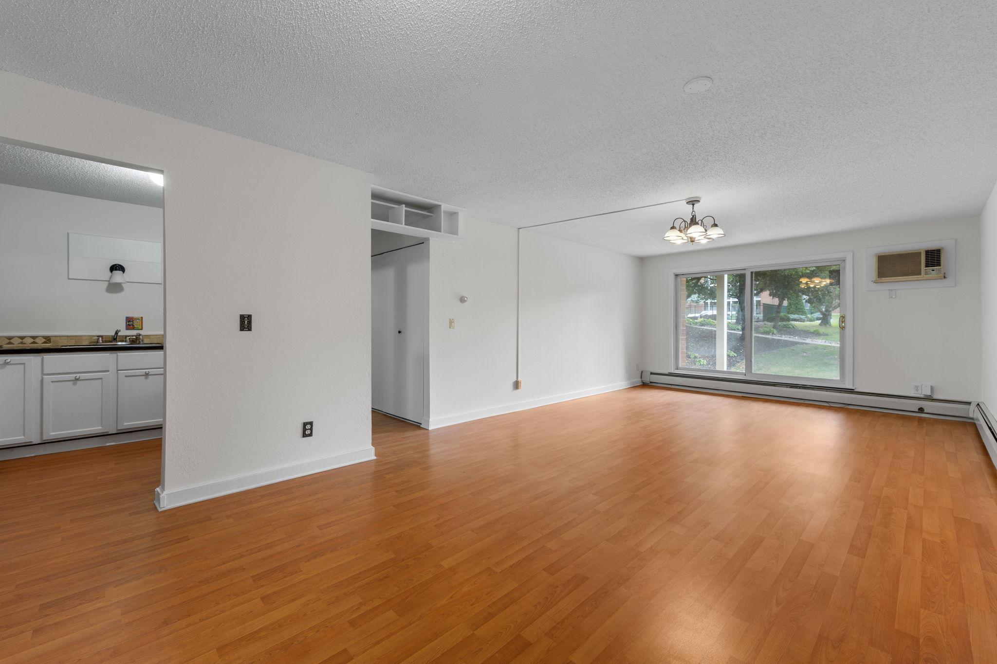 1700 Four Oaks Road Unit: 118