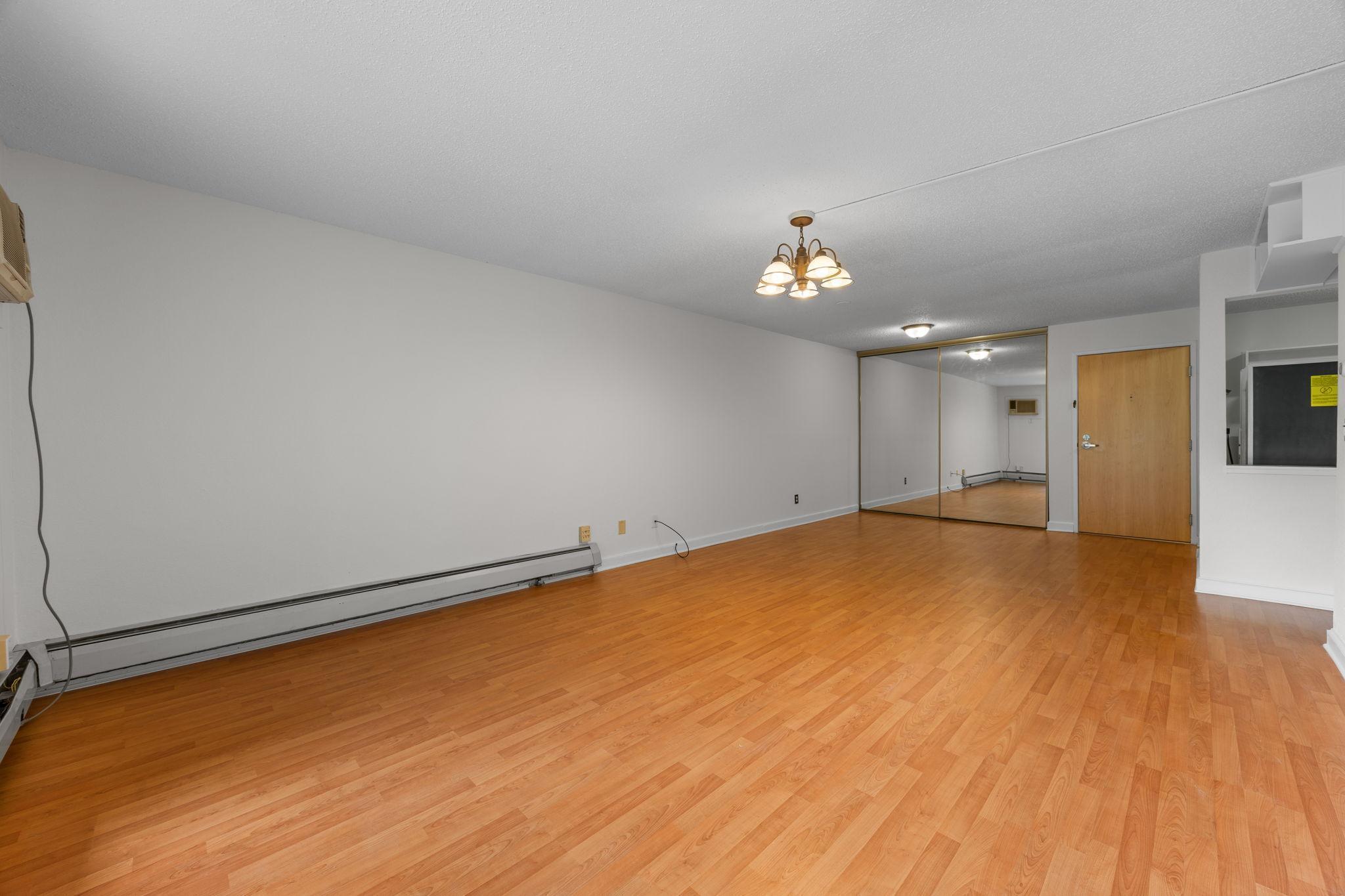 1700 Four Oaks Road Unit: 118