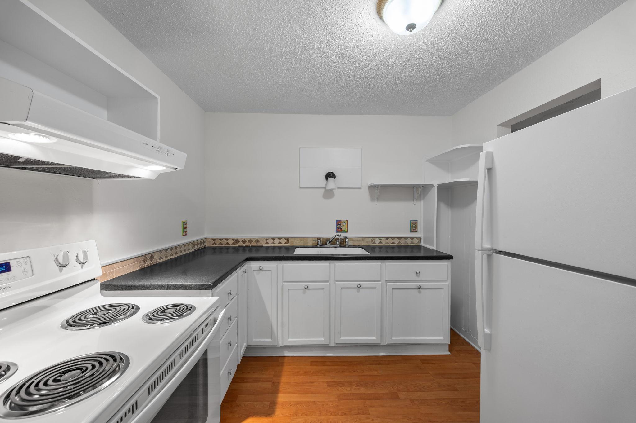 1700 Four Oaks Road Unit: 118