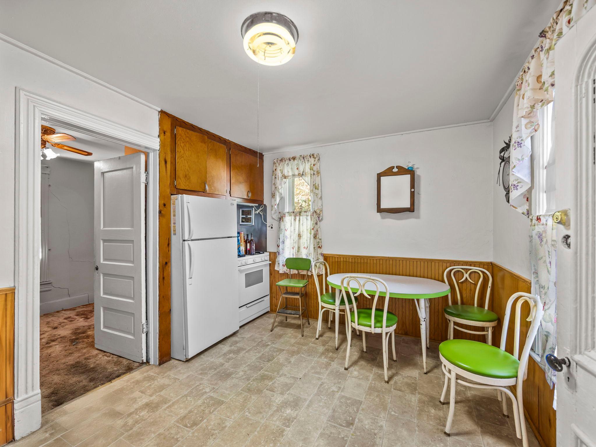 721 California Avenue E