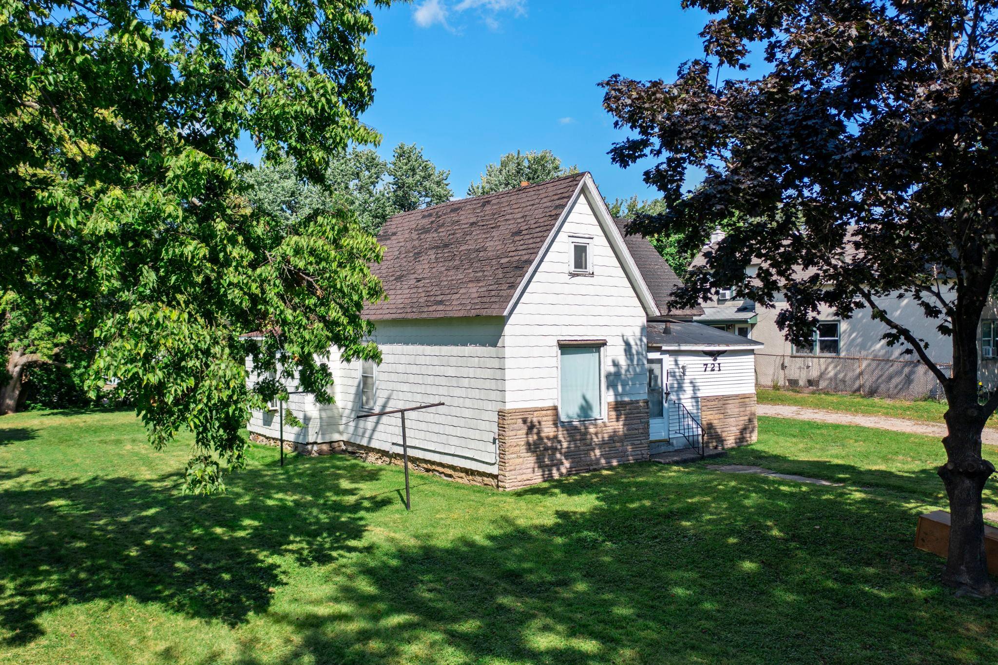 721 California Avenue E