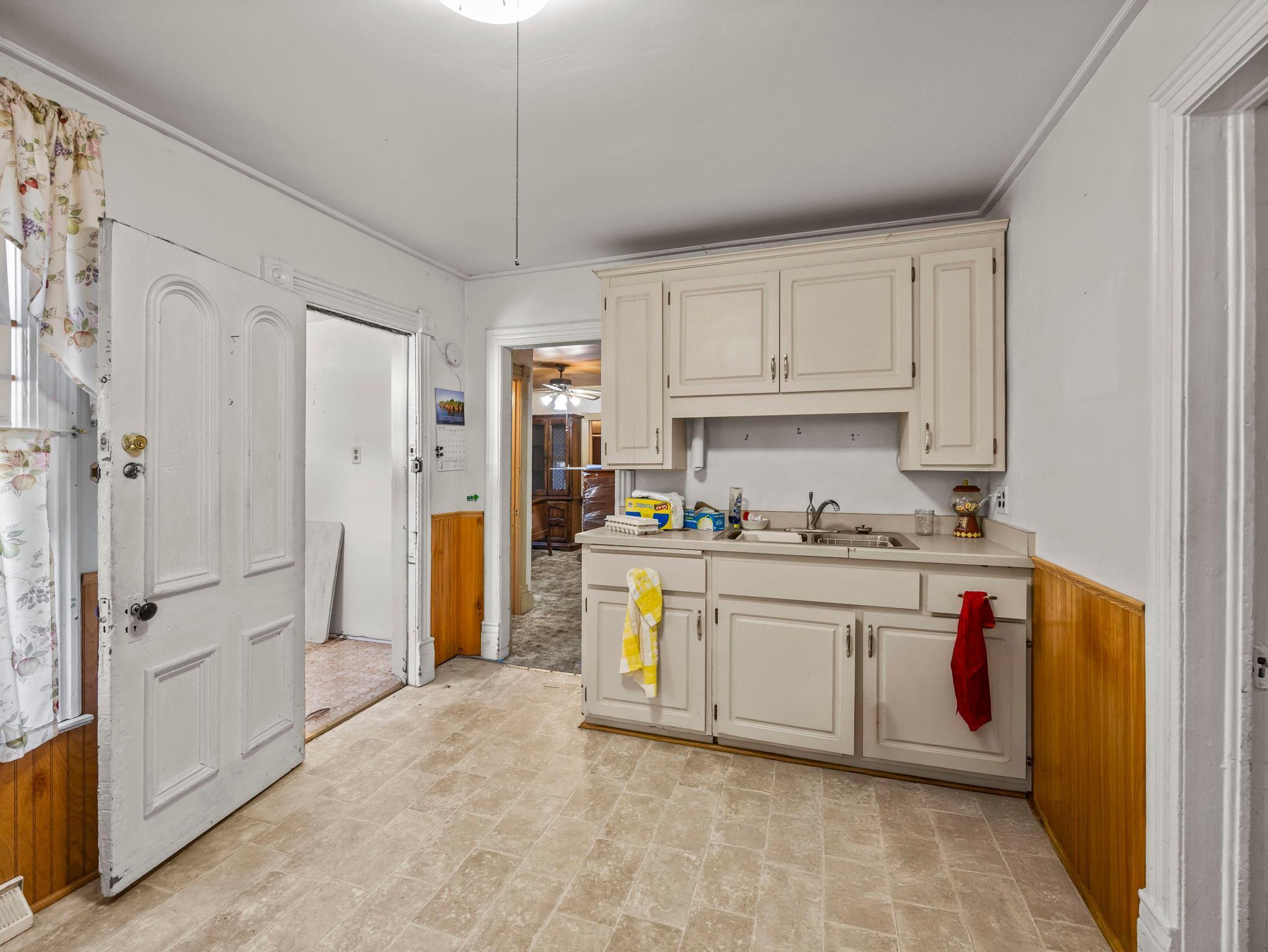 721 California Avenue E