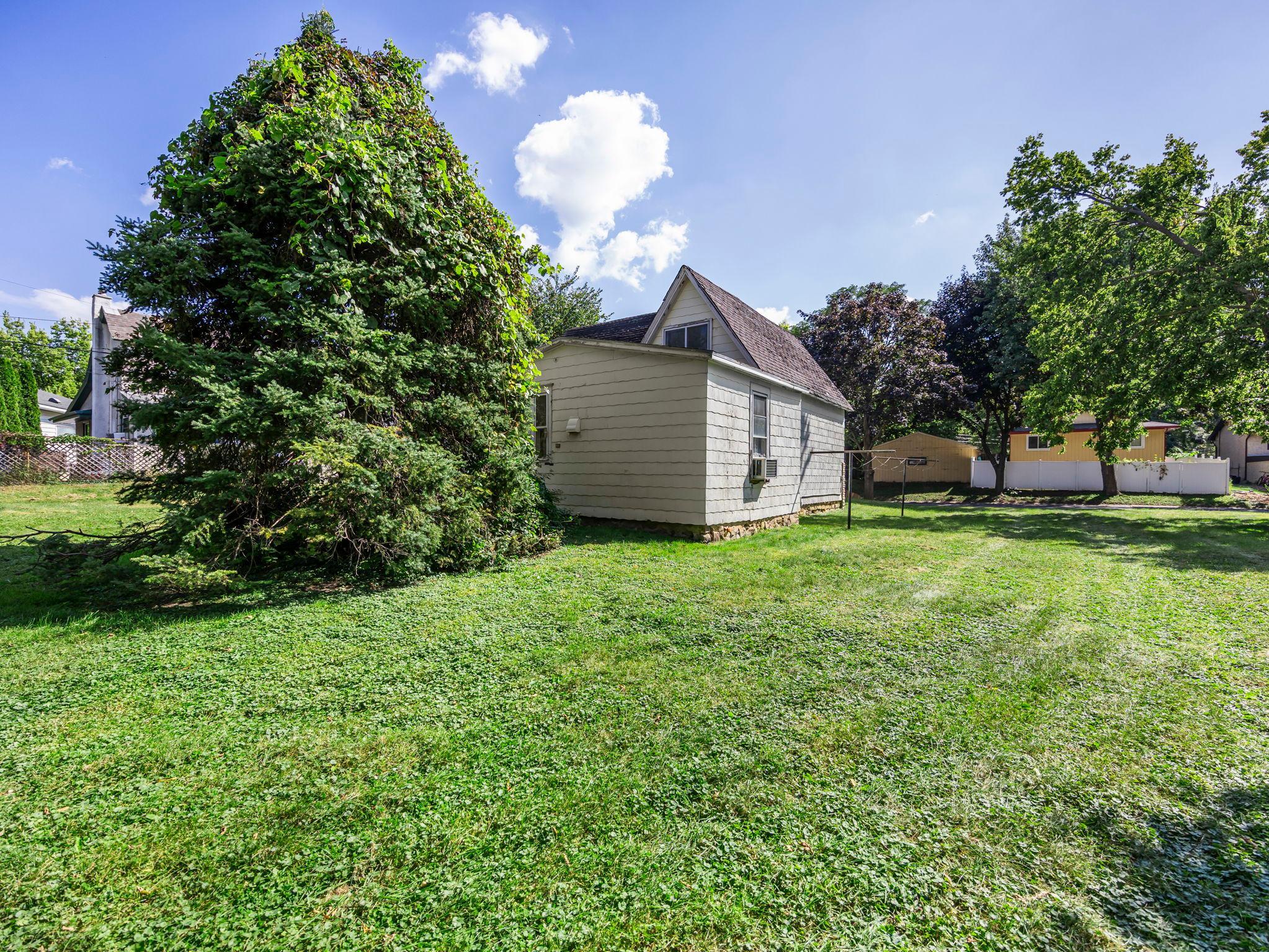 721 California Avenue E