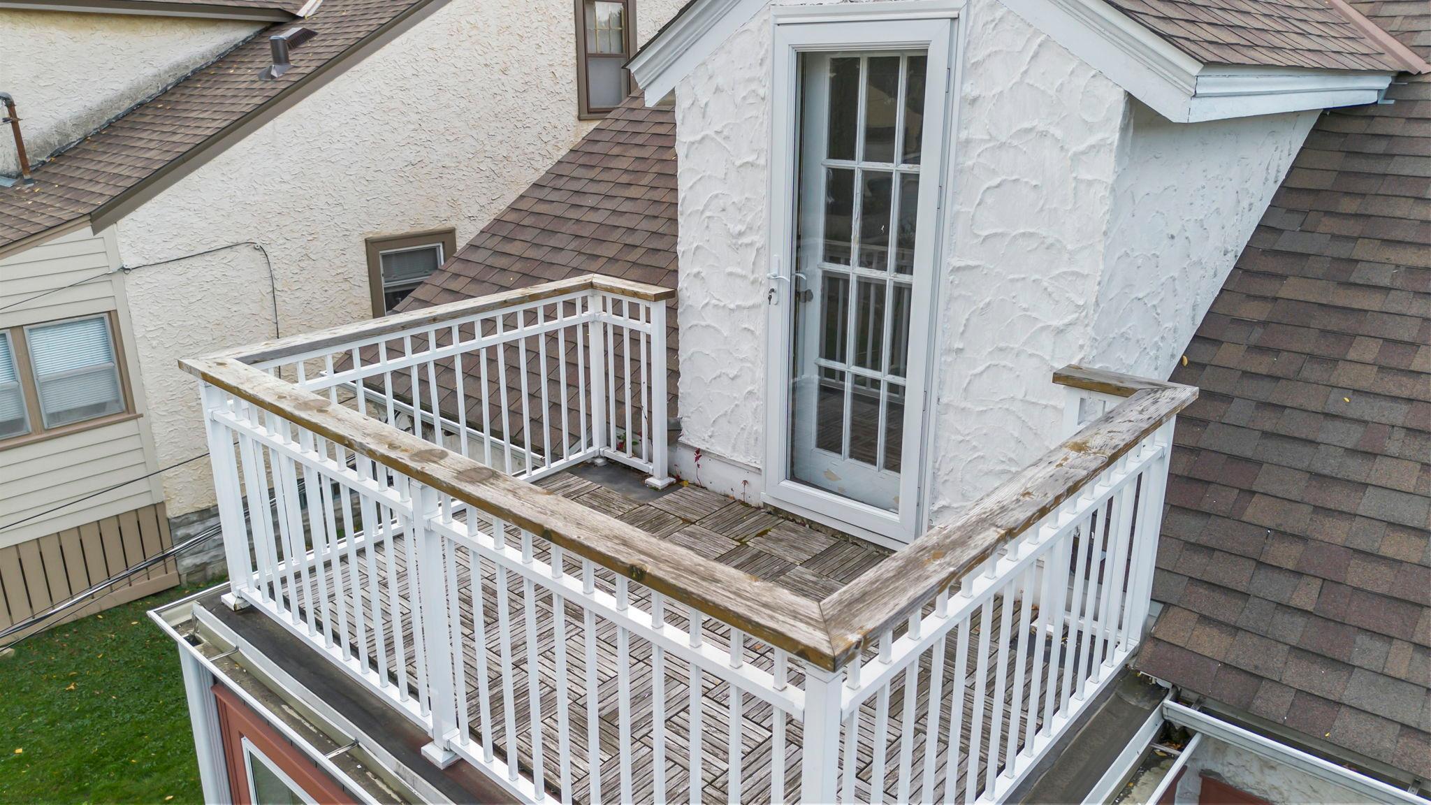 2015 Wellesley Avenue