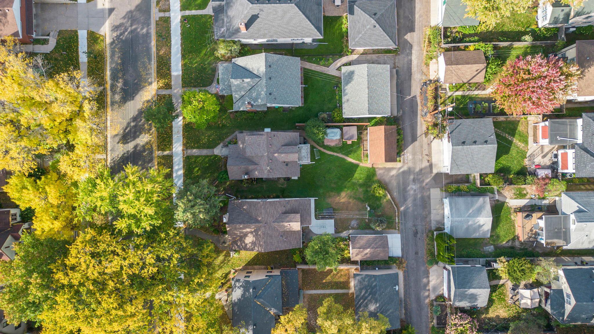 2015 Wellesley Avenue