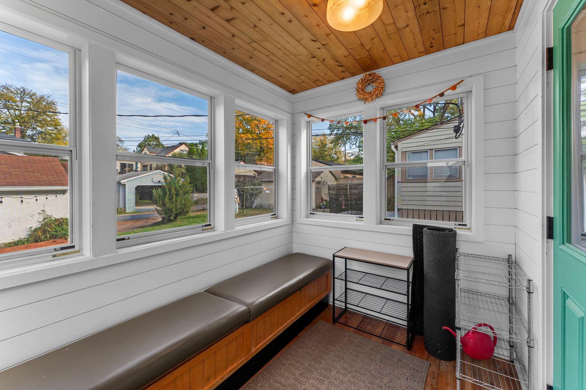 2015 Wellesley Avenue