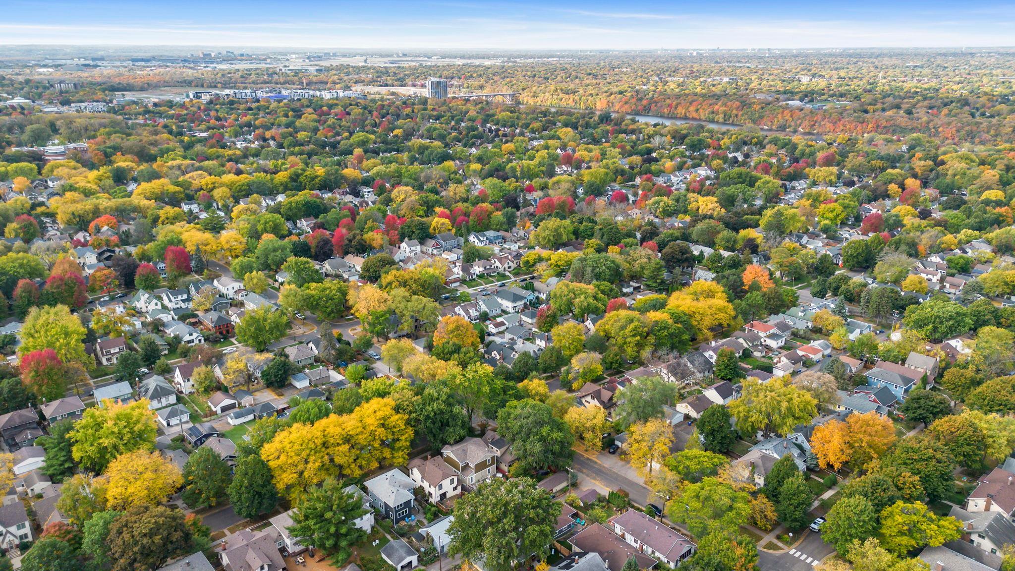 2015 Wellesley Avenue