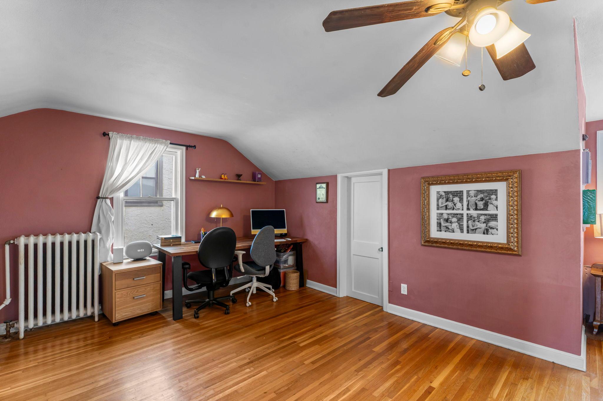 2015 Wellesley Avenue