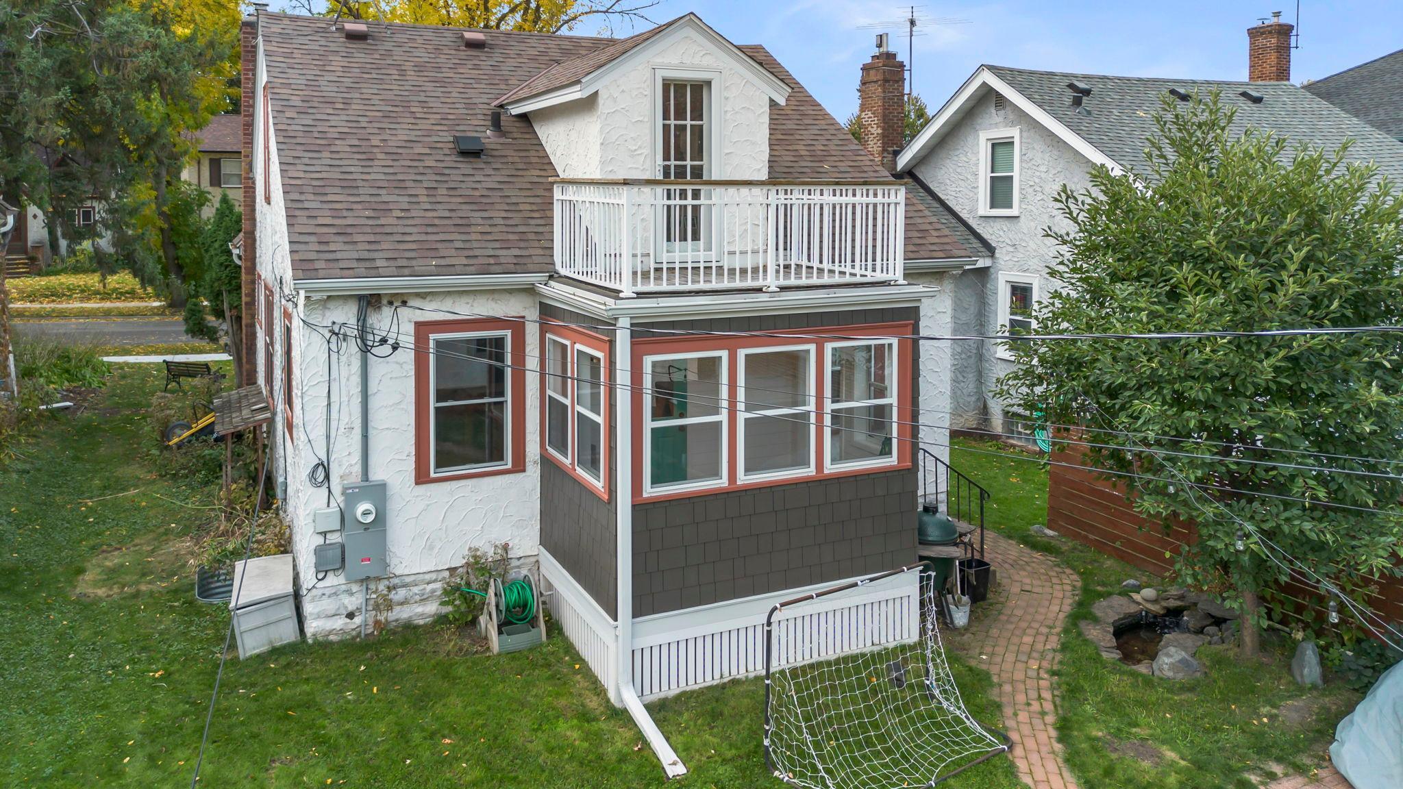 2015 Wellesley Avenue