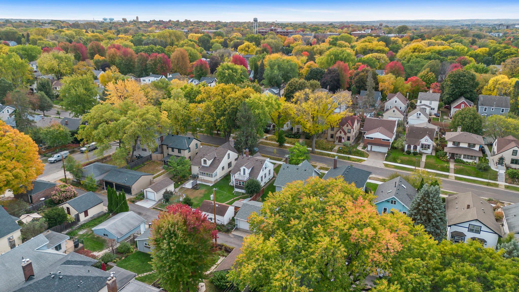 2015 Wellesley Avenue