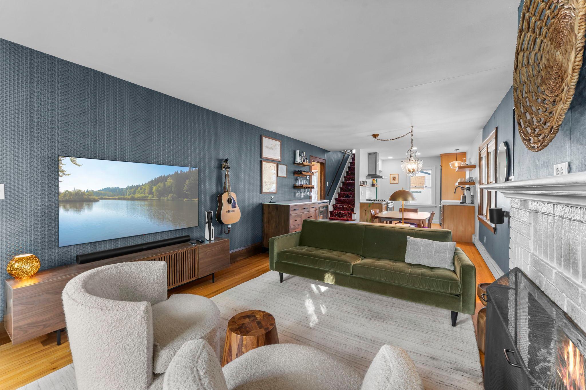 2015 Wellesley Avenue