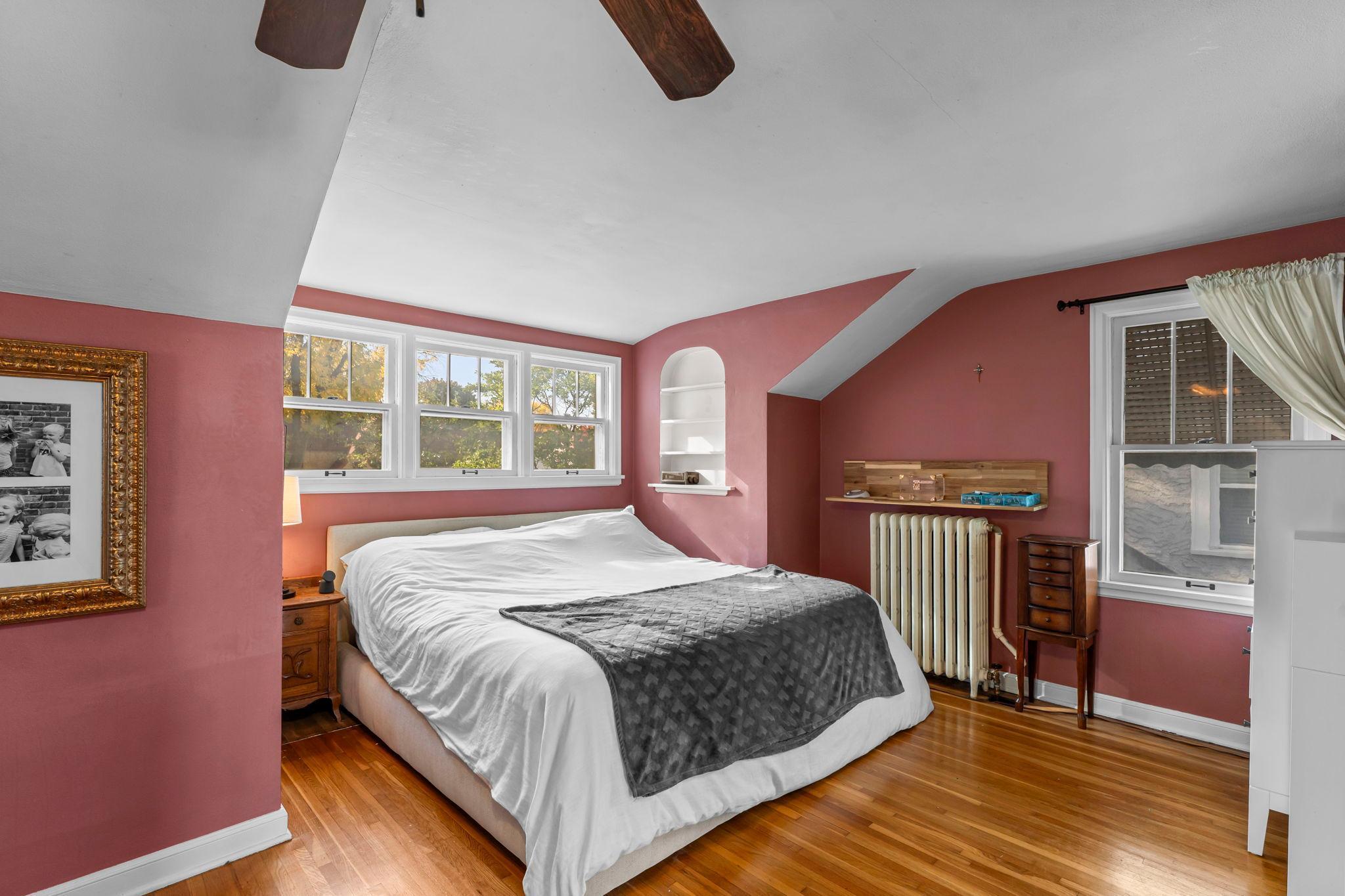2015 Wellesley Avenue