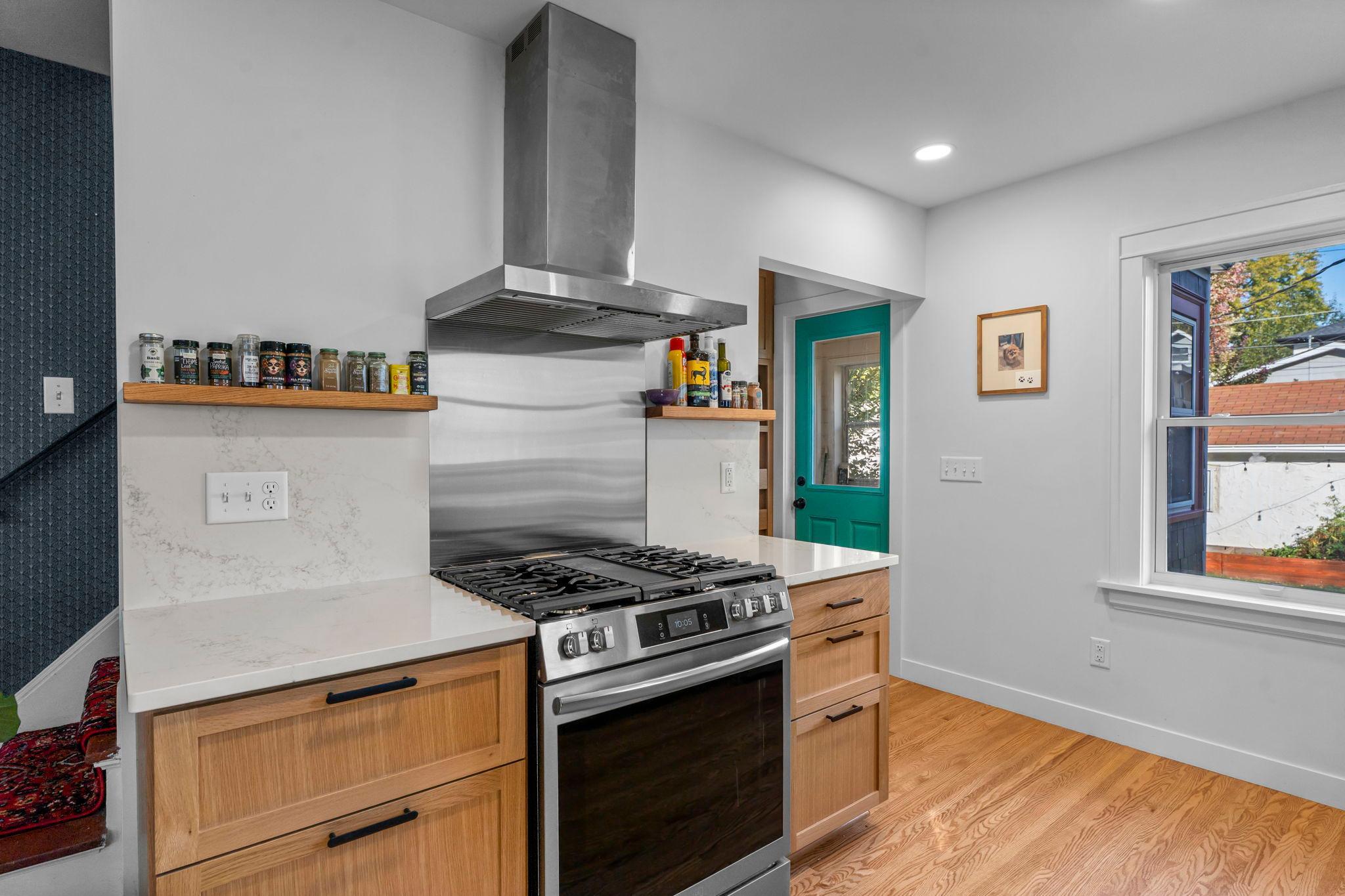 2015 Wellesley Avenue