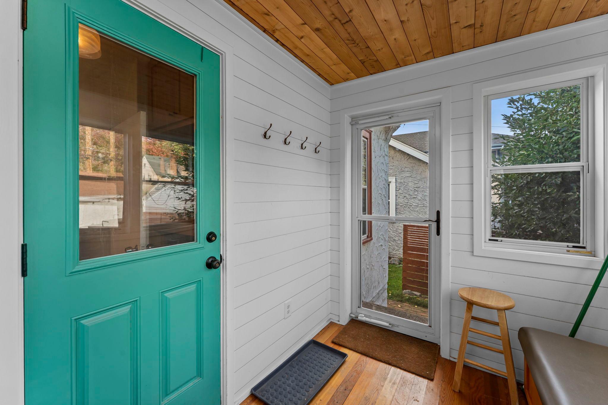 2015 Wellesley Avenue