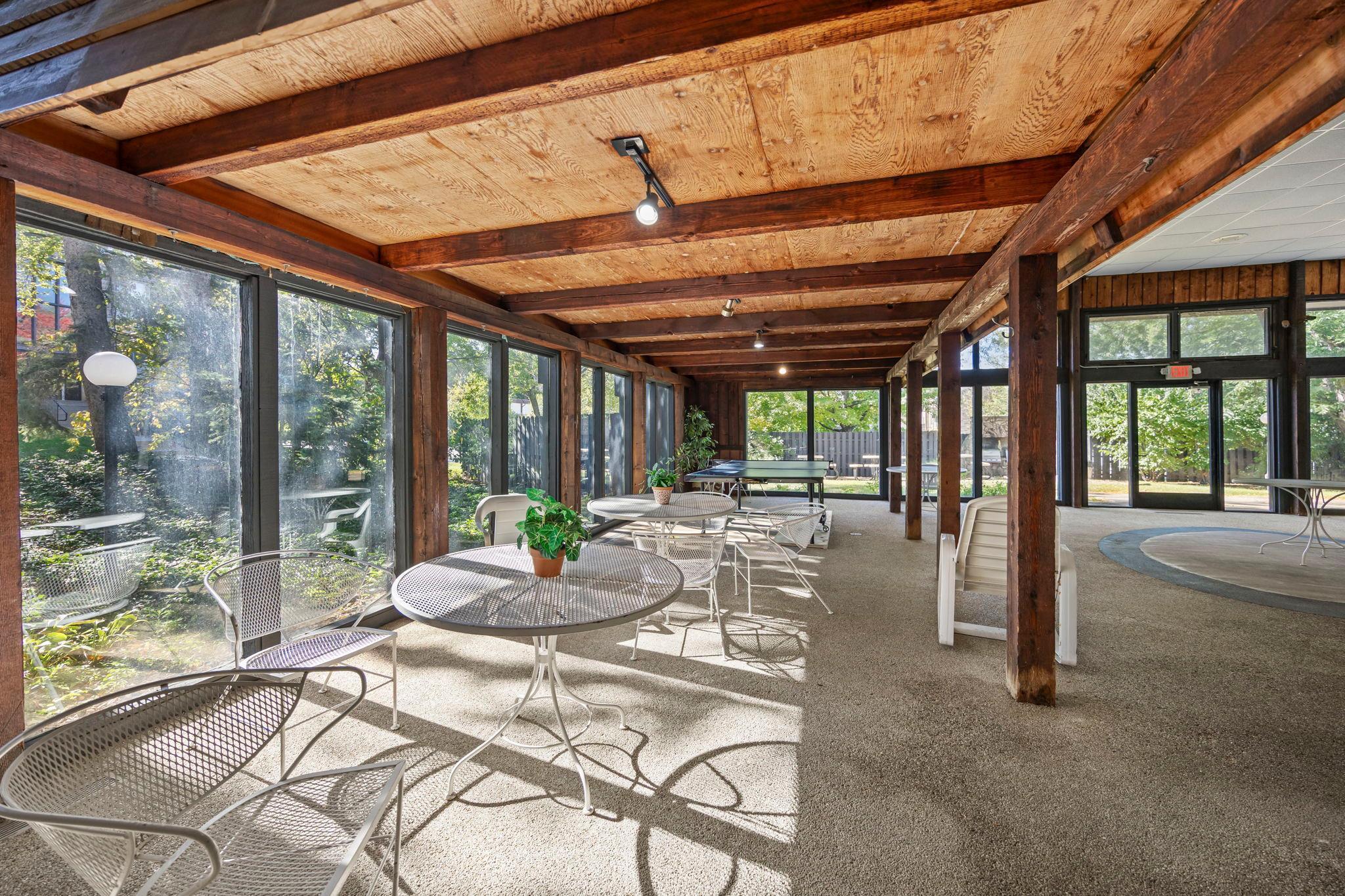 183 Little Canada Road E Unit: 204