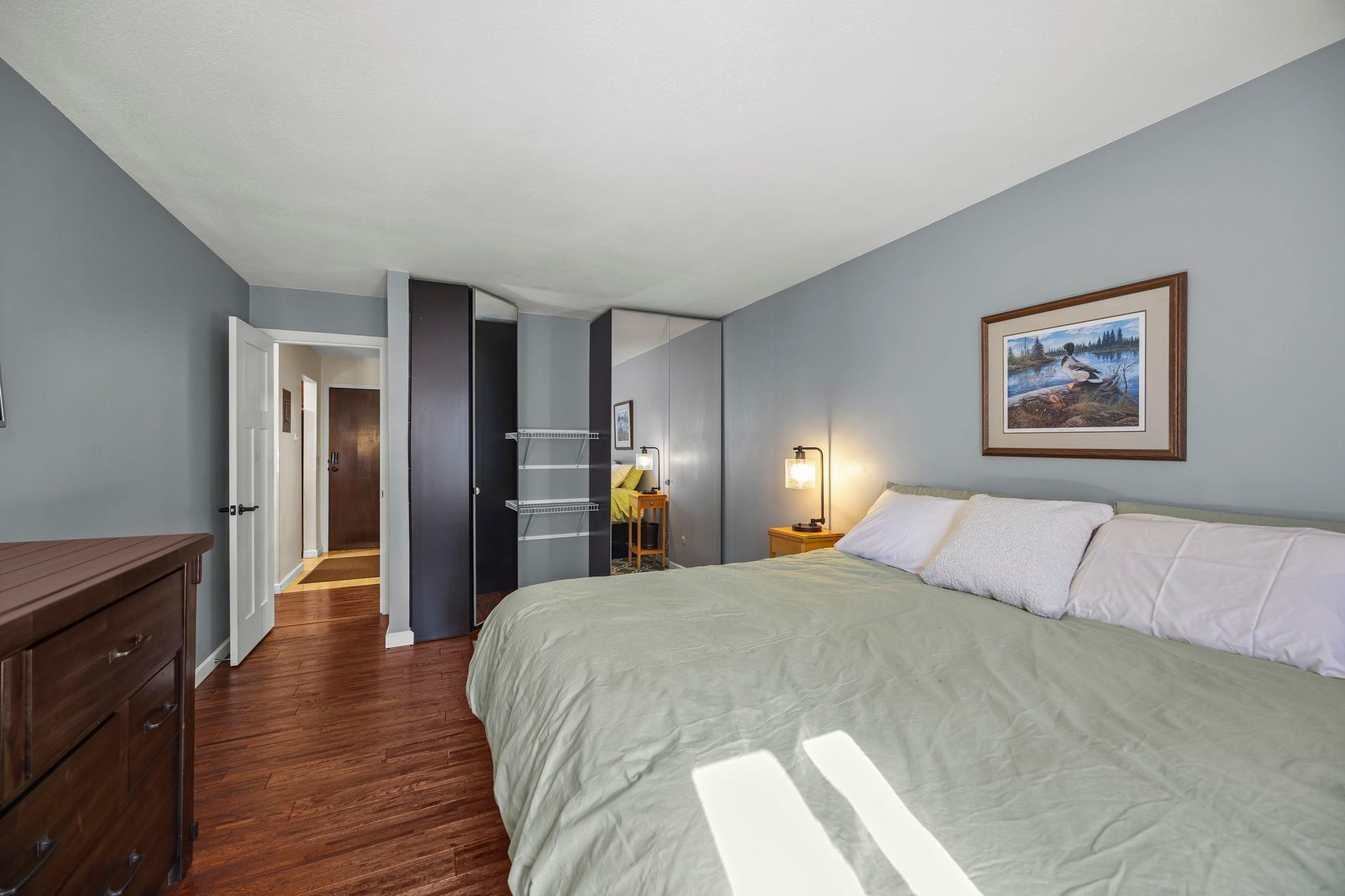 183 Little Canada Road E Unit: 204