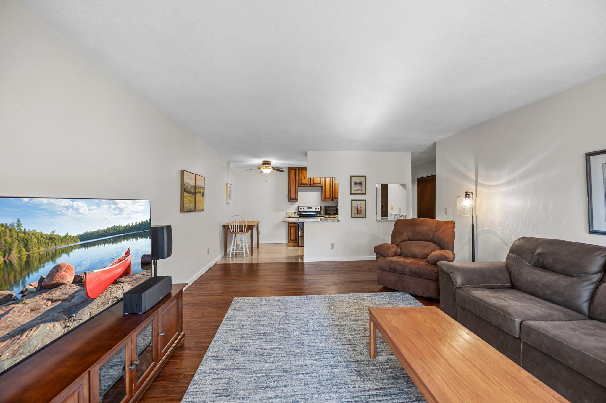 183 Little Canada Road E Unit: 204