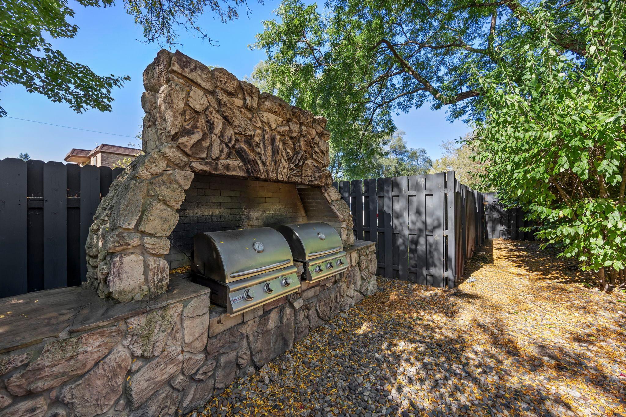 183 Little Canada Road E Unit: 204