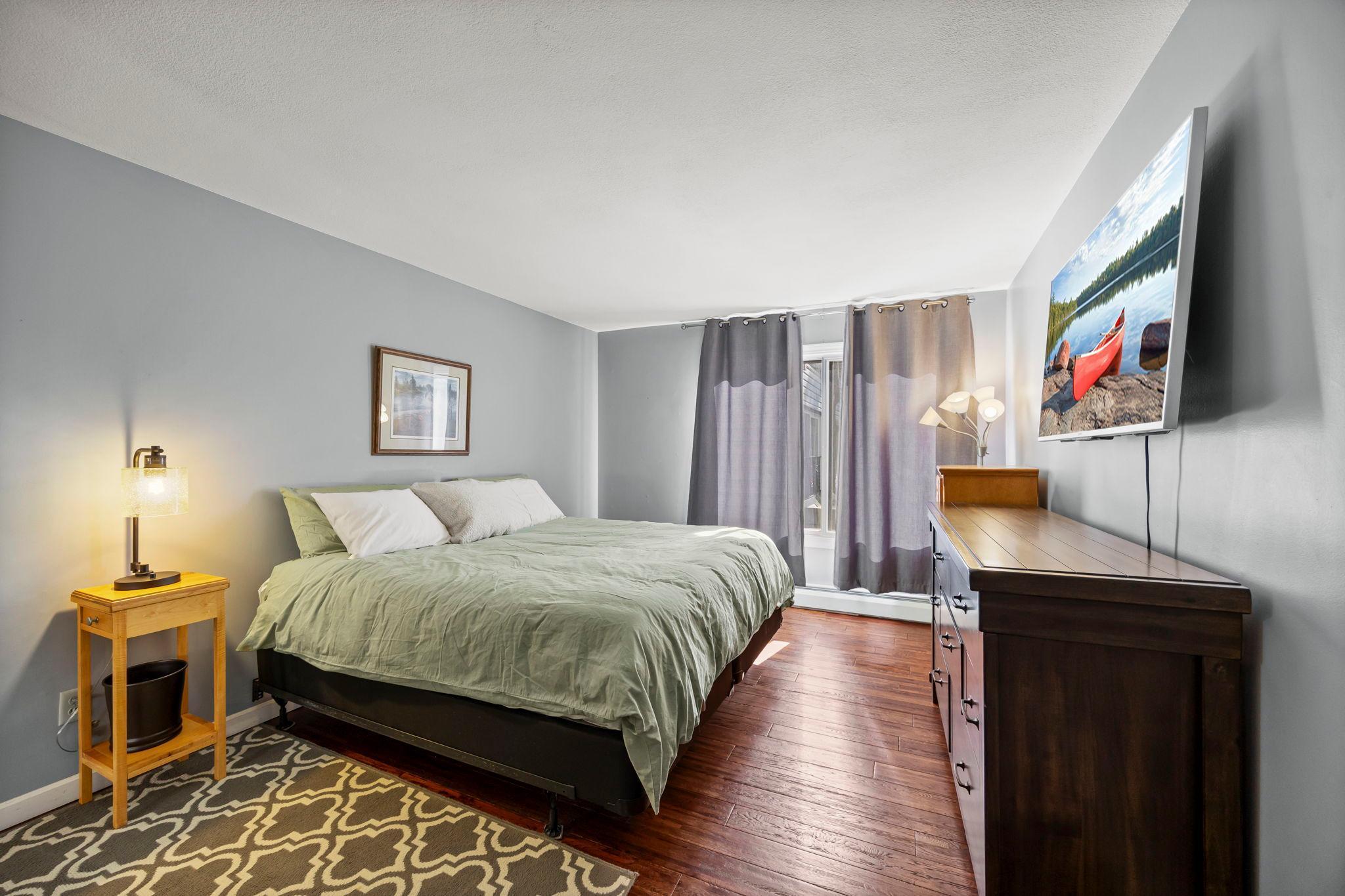 183 Little Canada Road E Unit: 204