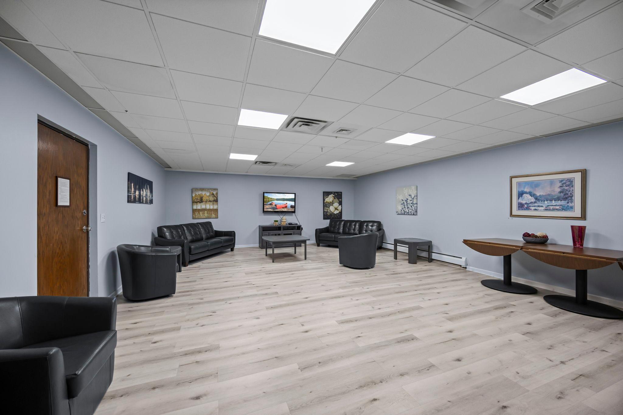 183 Little Canada Road E Unit: 204