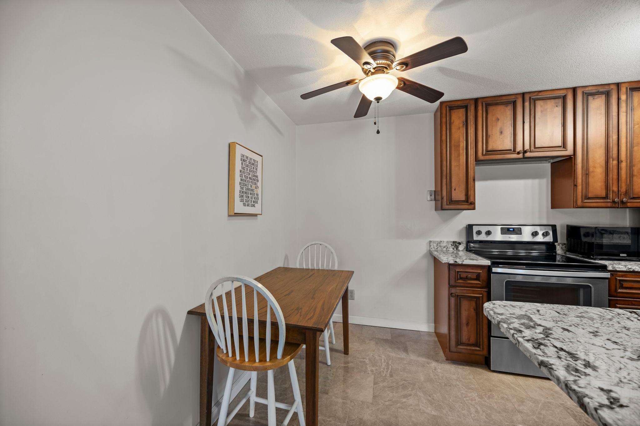 183 Little Canada Road E Unit: 204