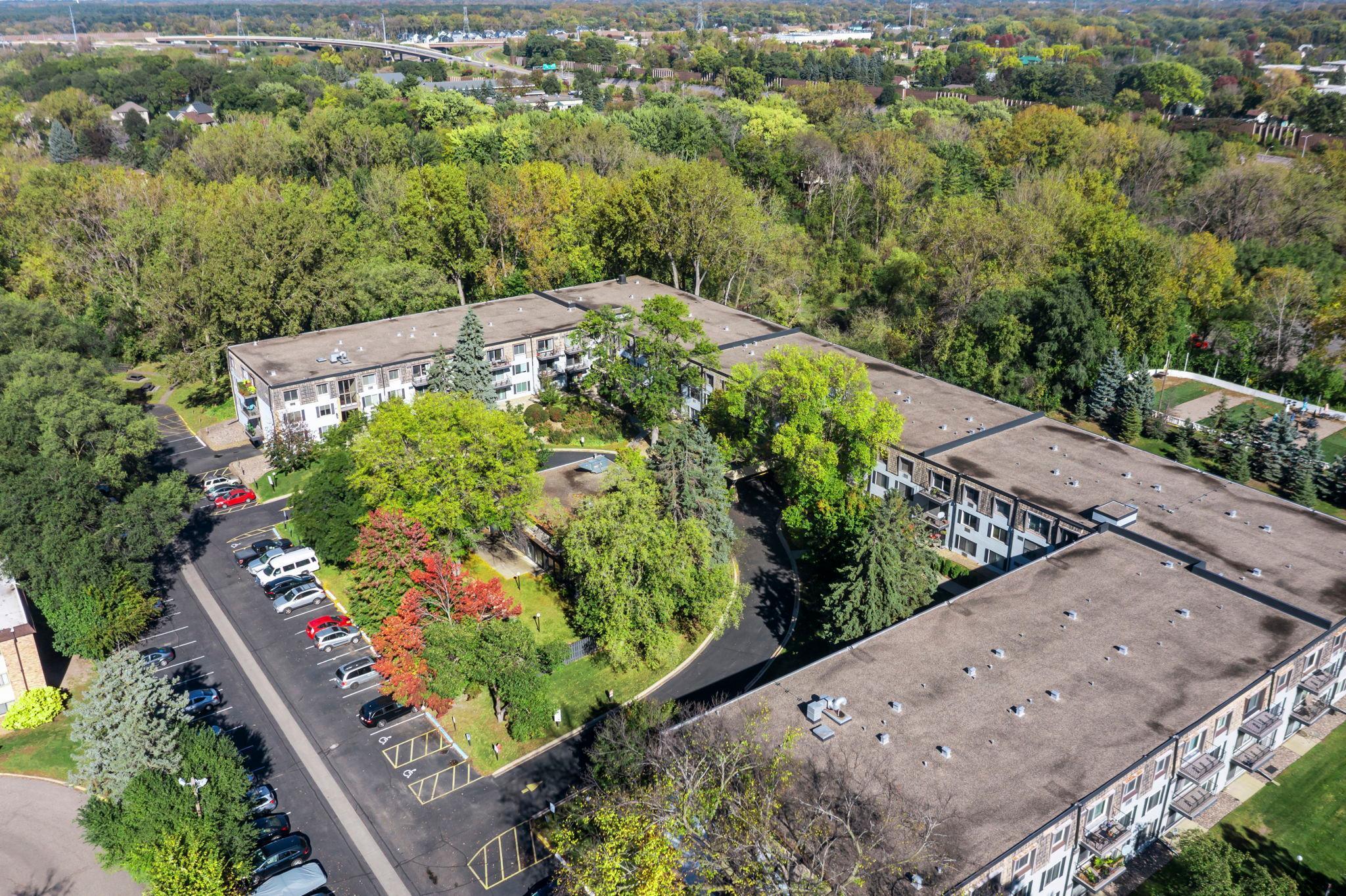 183 Little Canada Road E Unit: 204