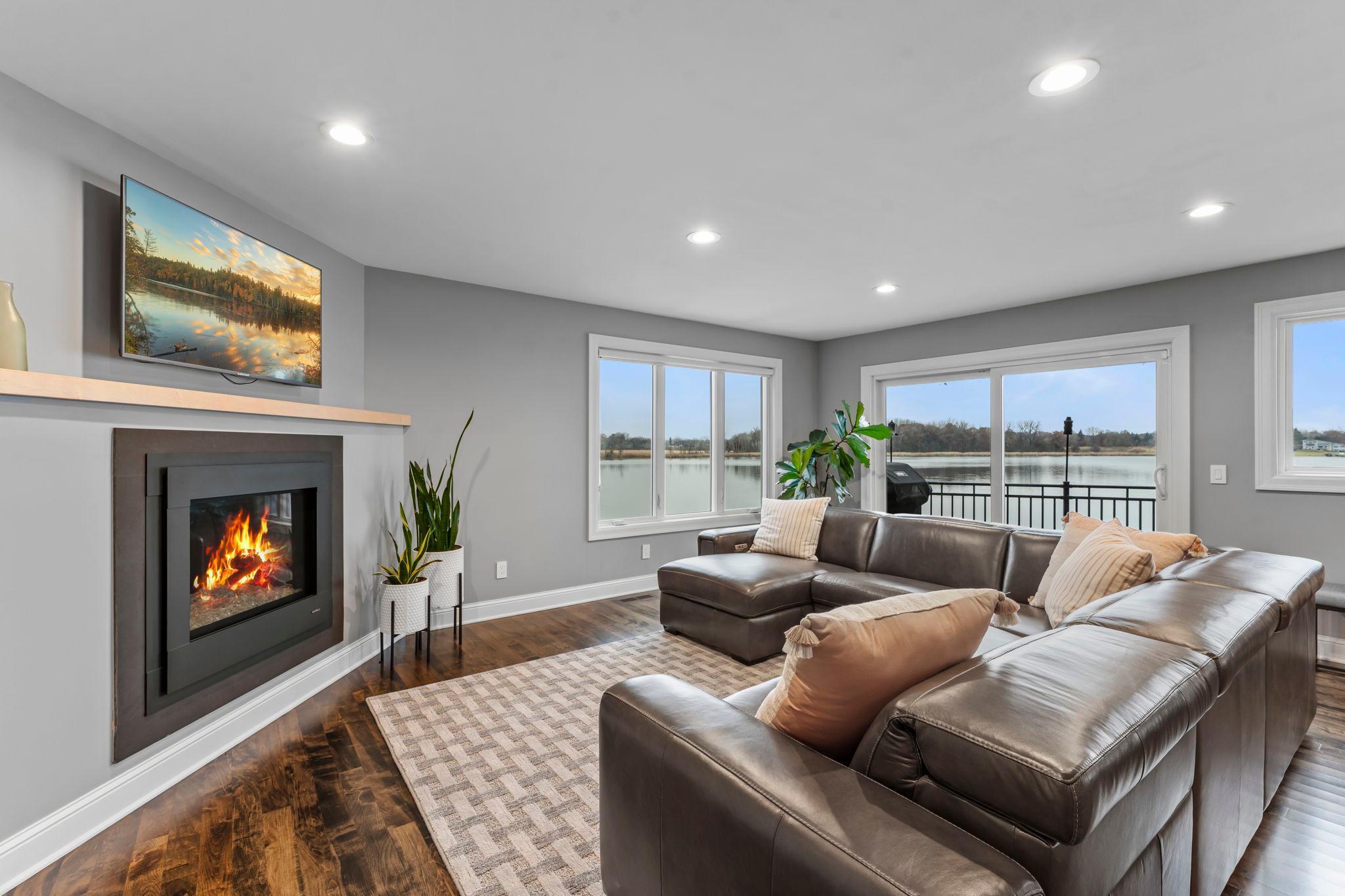 4324 Lake Point Court