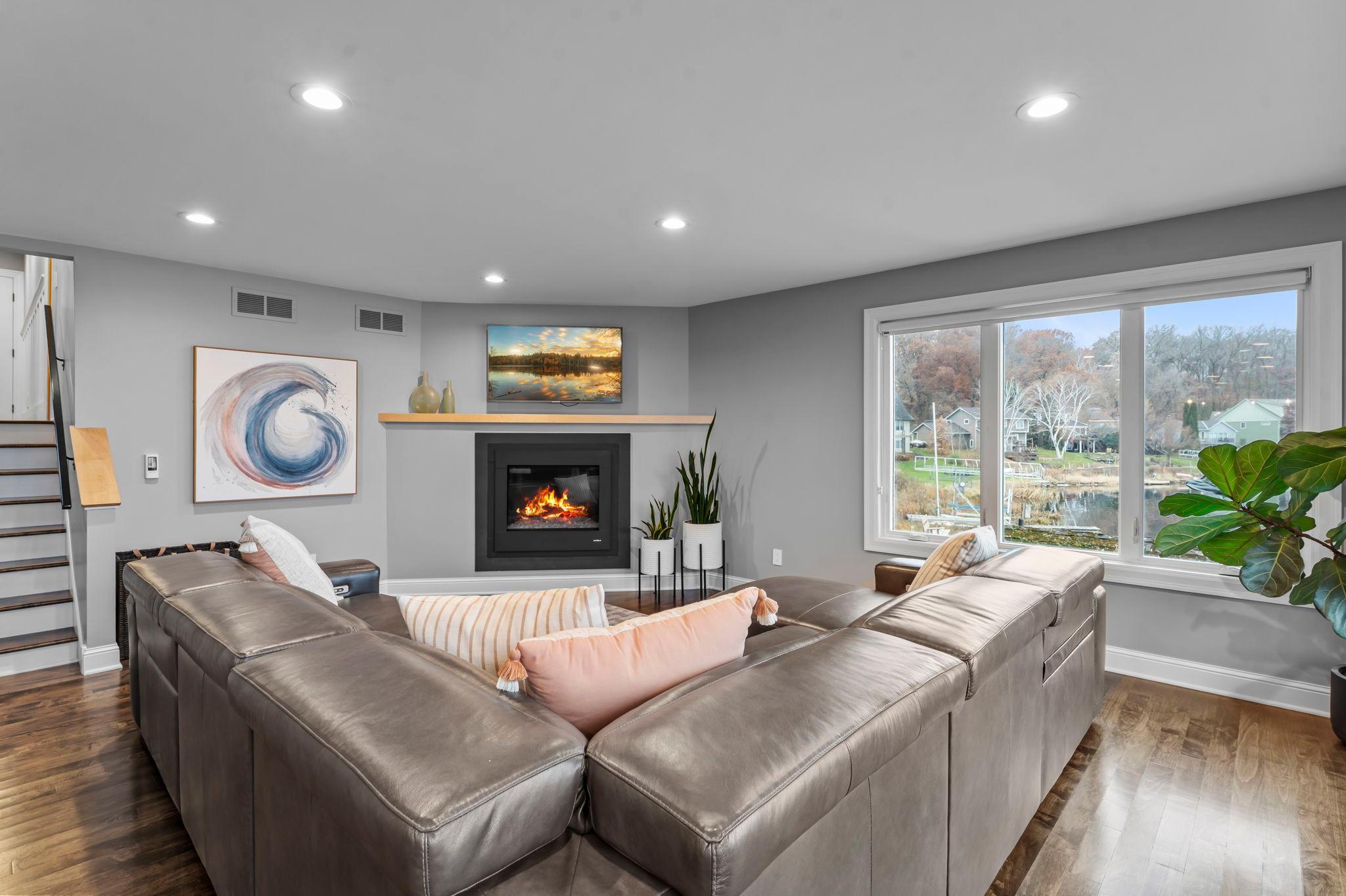 4324 Lake Point Court